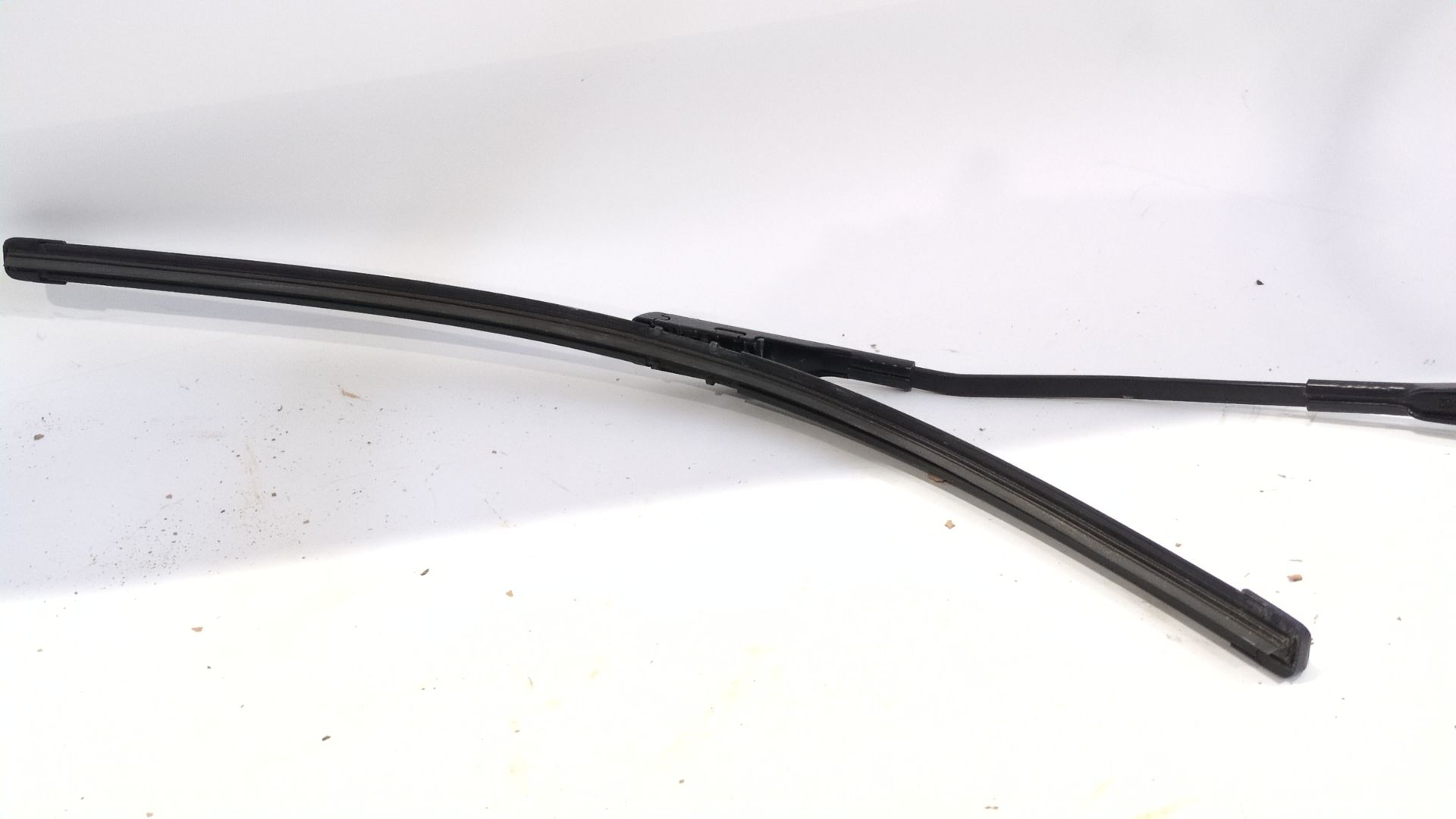 brazo_limpia_delantero_izquierdo_10341497_mg_zs_suv_azs1_1_5_vti