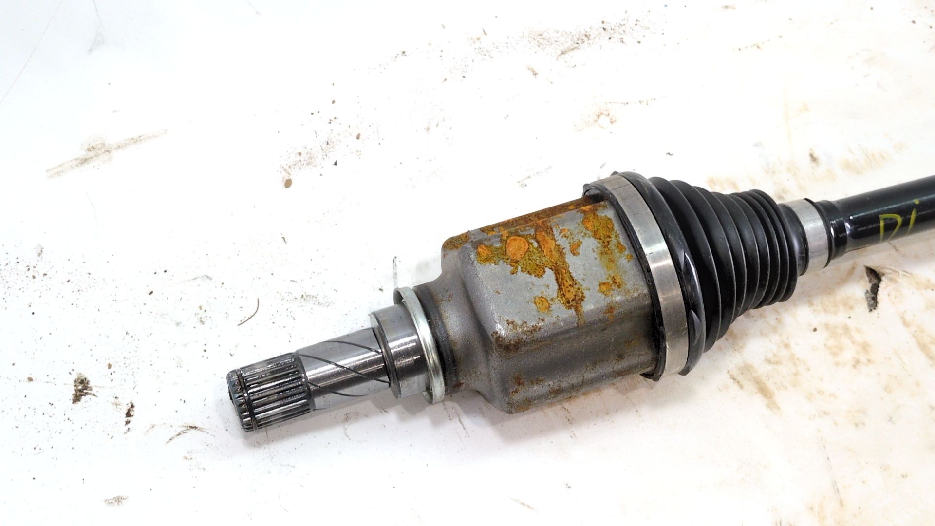 transmision_delantera_izquierda_391015485r_renault_austral_e_tech_200_hybrid