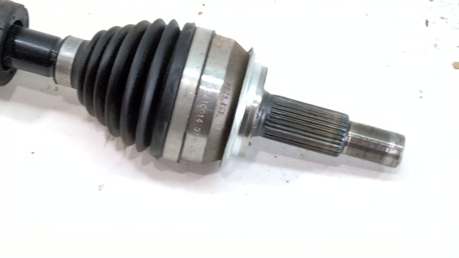 transmision_delantera_izquierda_391015485r_renault_austral_e_tech_200_hybrid