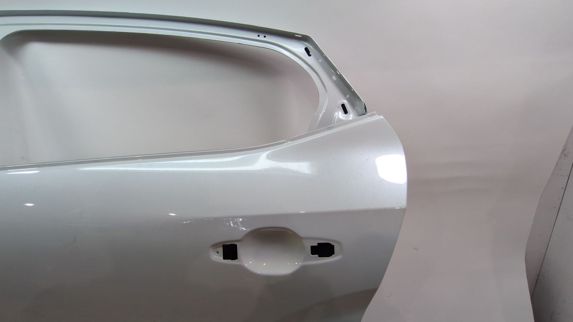 puerta_trasera_izquierda_821018386r_renault_rafale_coupe_dgm_1_2_e_tech_phev_dgm4