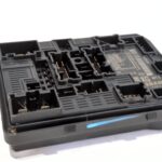caja_reles_fusibles_284b70754r_renault_austral_e_tech_200_hybrid