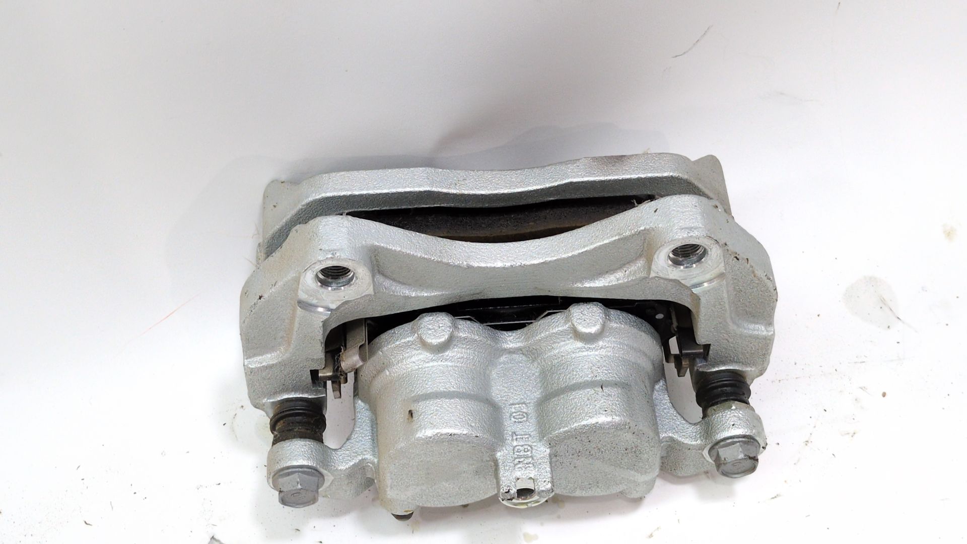 pinza_freno_delantera_derecha_410013523r_renault_espace_vi_rhn_e_tech_200_hybrid_146kw_199cv_1199