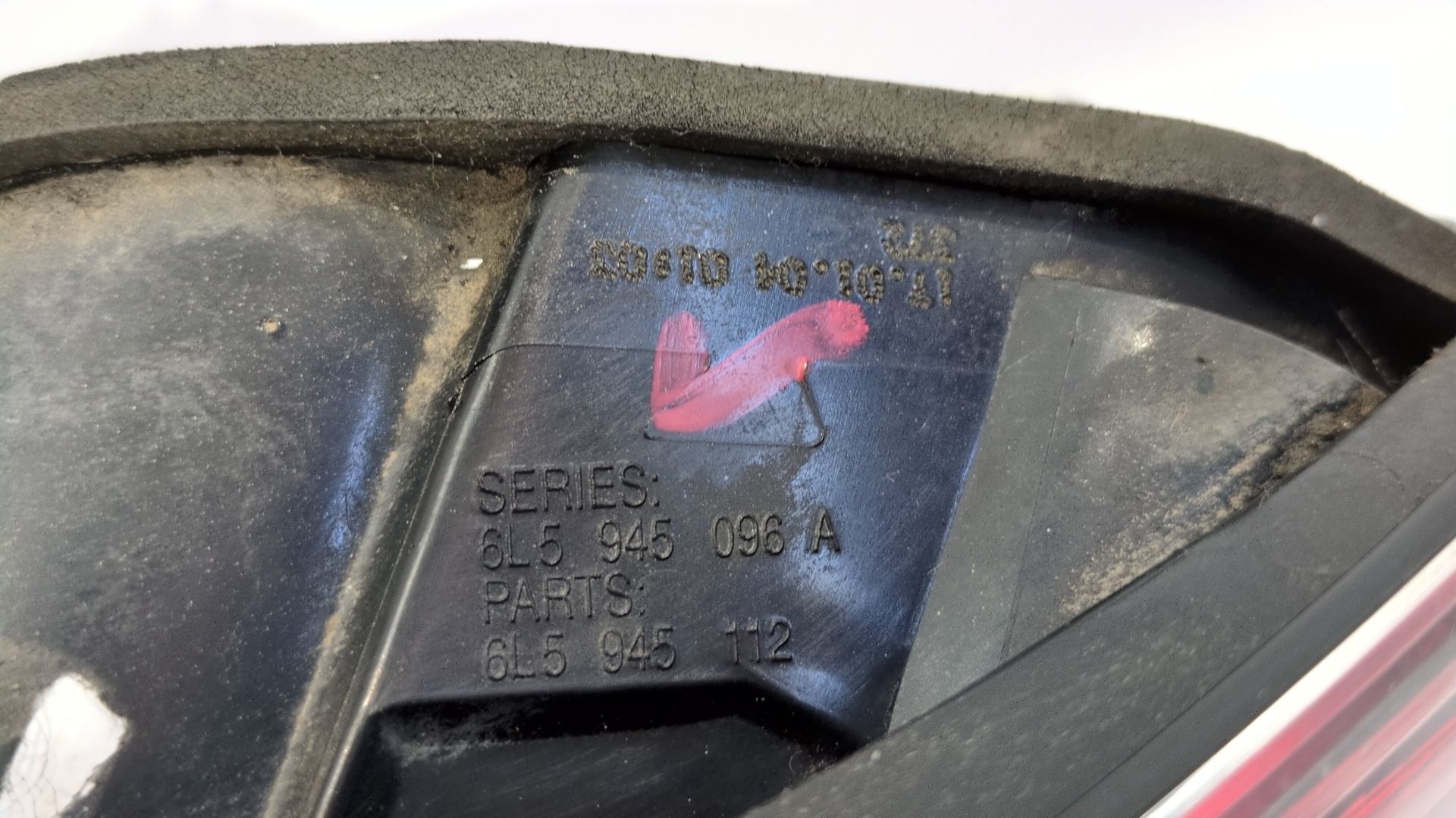 piloto_trasero_derecho_exterior_6l5945096_al_de