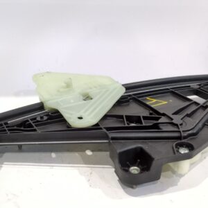 elevalunas_trasero_izquierdo_827219276r_renault_austral_e_tech_200_hybrid