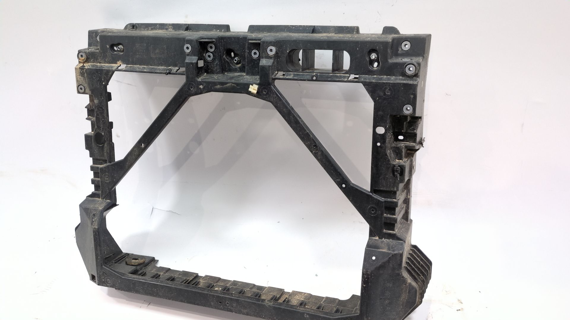 frente_sin_referencia_mg_zs_suv_azs1_1_5_vti