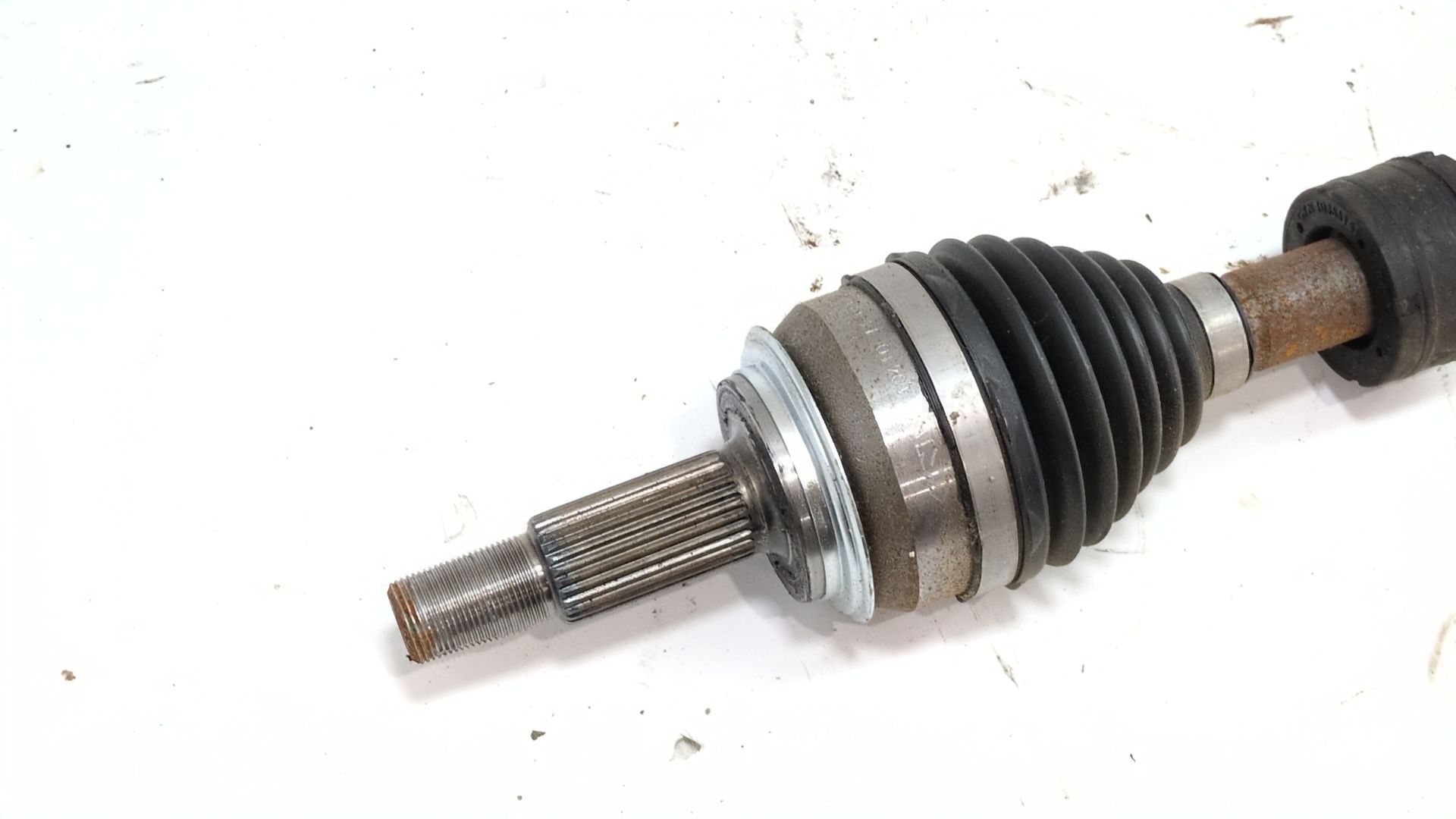 transmision_delantera_izquierda_391015485r_renault_austral_e_tech_200_hybrid