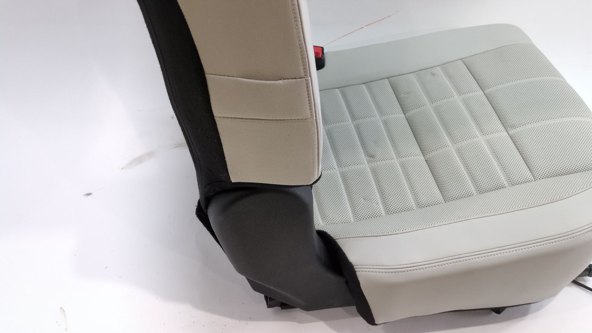 asiento_trasero_derecho_sin_referencia_renault_espace_vi_rhn_e_tech_200_hybrid_146kw_199cv_1199