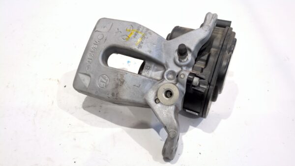 pinza_freno_trasera_izquierda_440158715r_440106ub0bt14akev027175012_renault_austral_e_tech_200_hybrid
