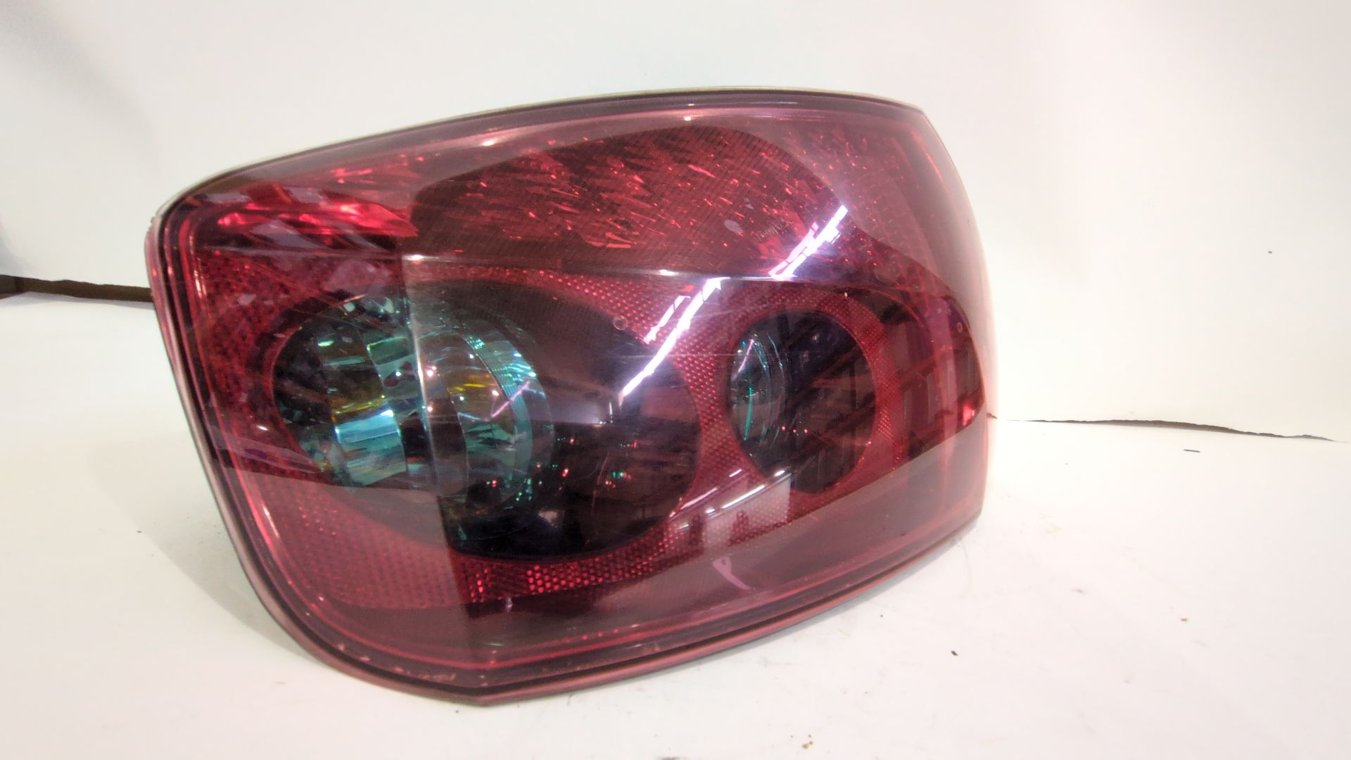 piloto_trasero_izquierdo_6350fq_9656606380_6350_fq_peugeot_407_6d_2_0_hdi_135_6drhrh_6drhre_6drhrg_6drhrj