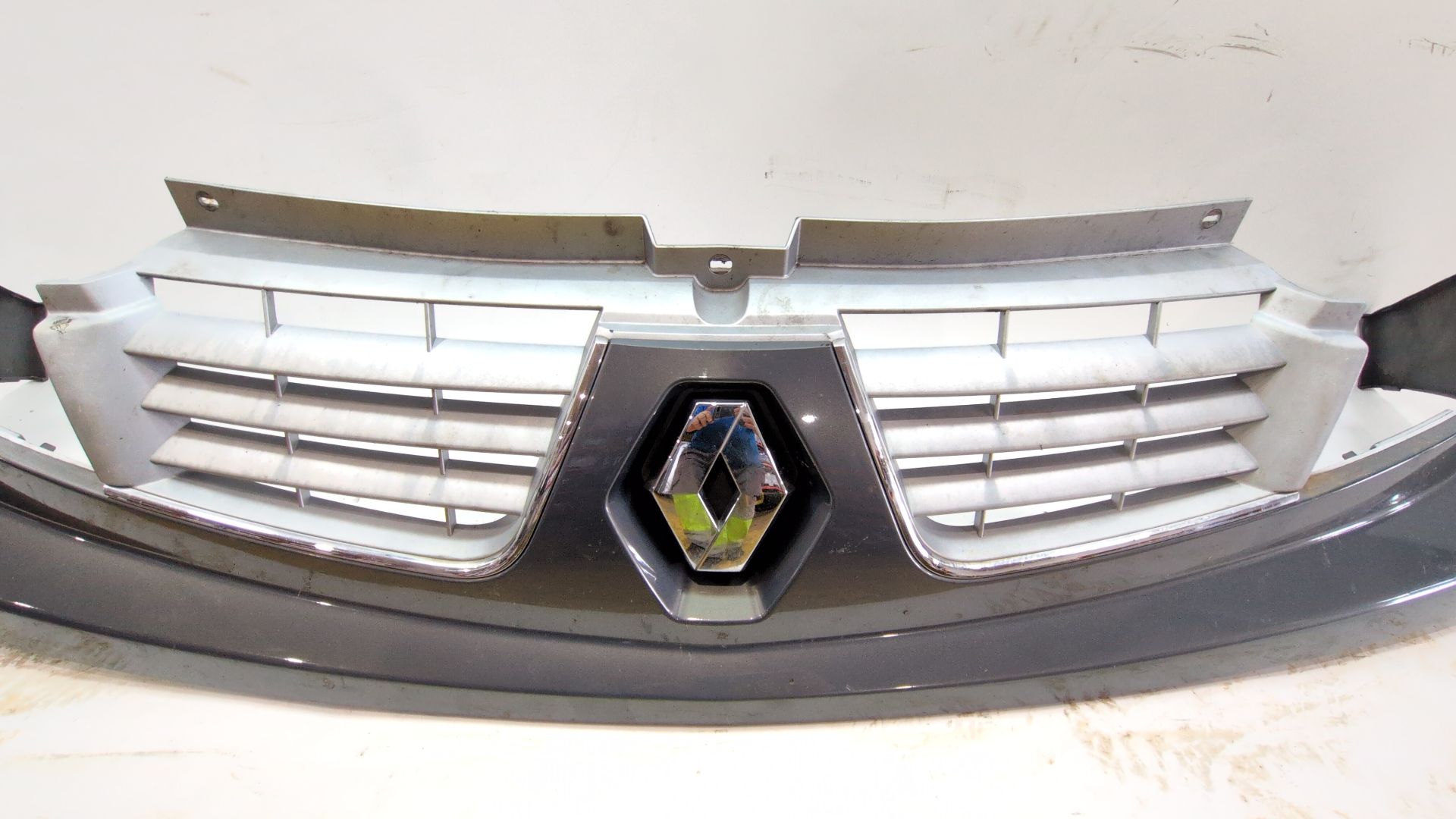 rejilla_delantera_7701477202_renault_trafic_ii_autobus_jl_2_0_dci_115