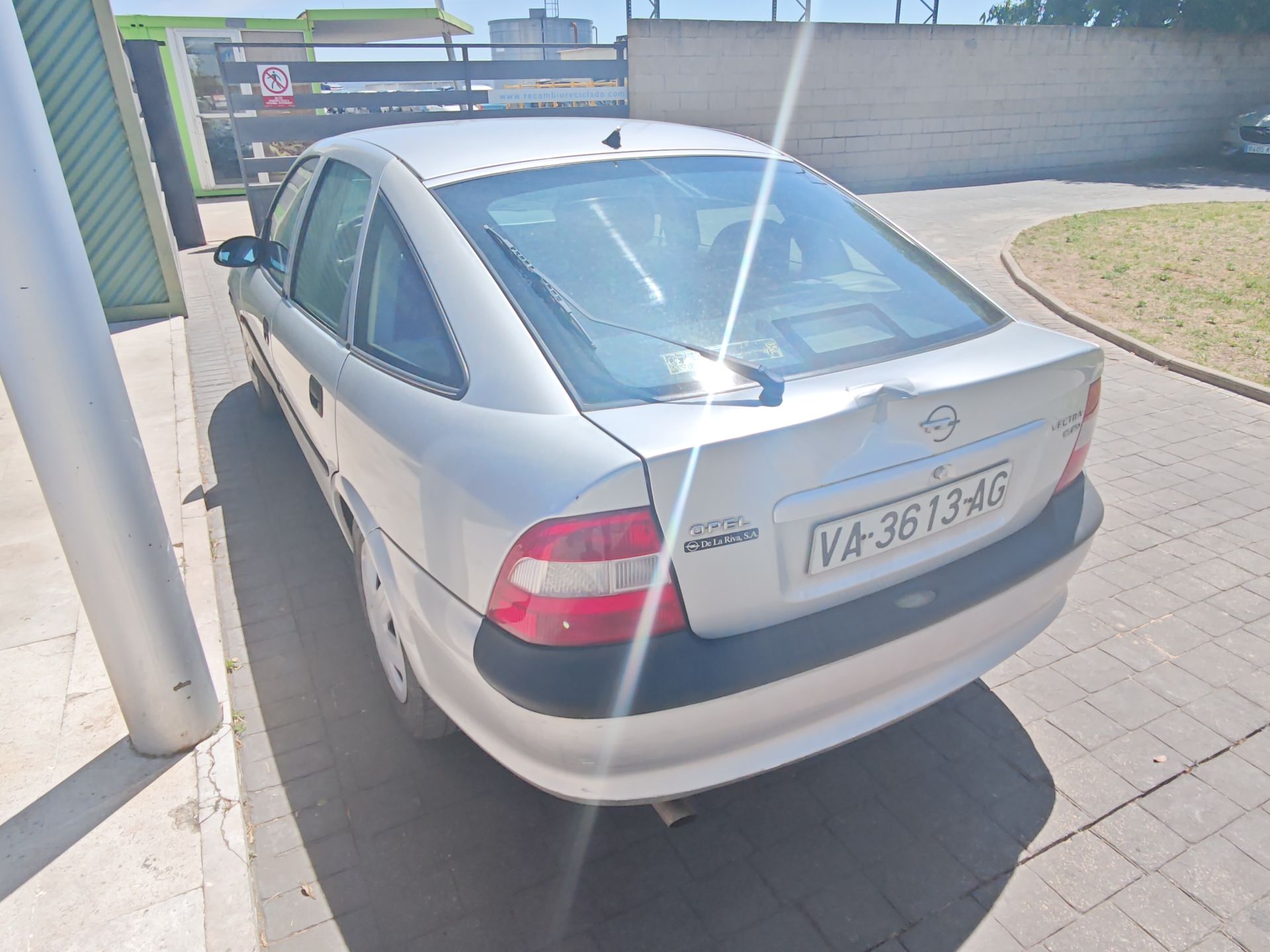 opel_vectra_b_hatchback_j96