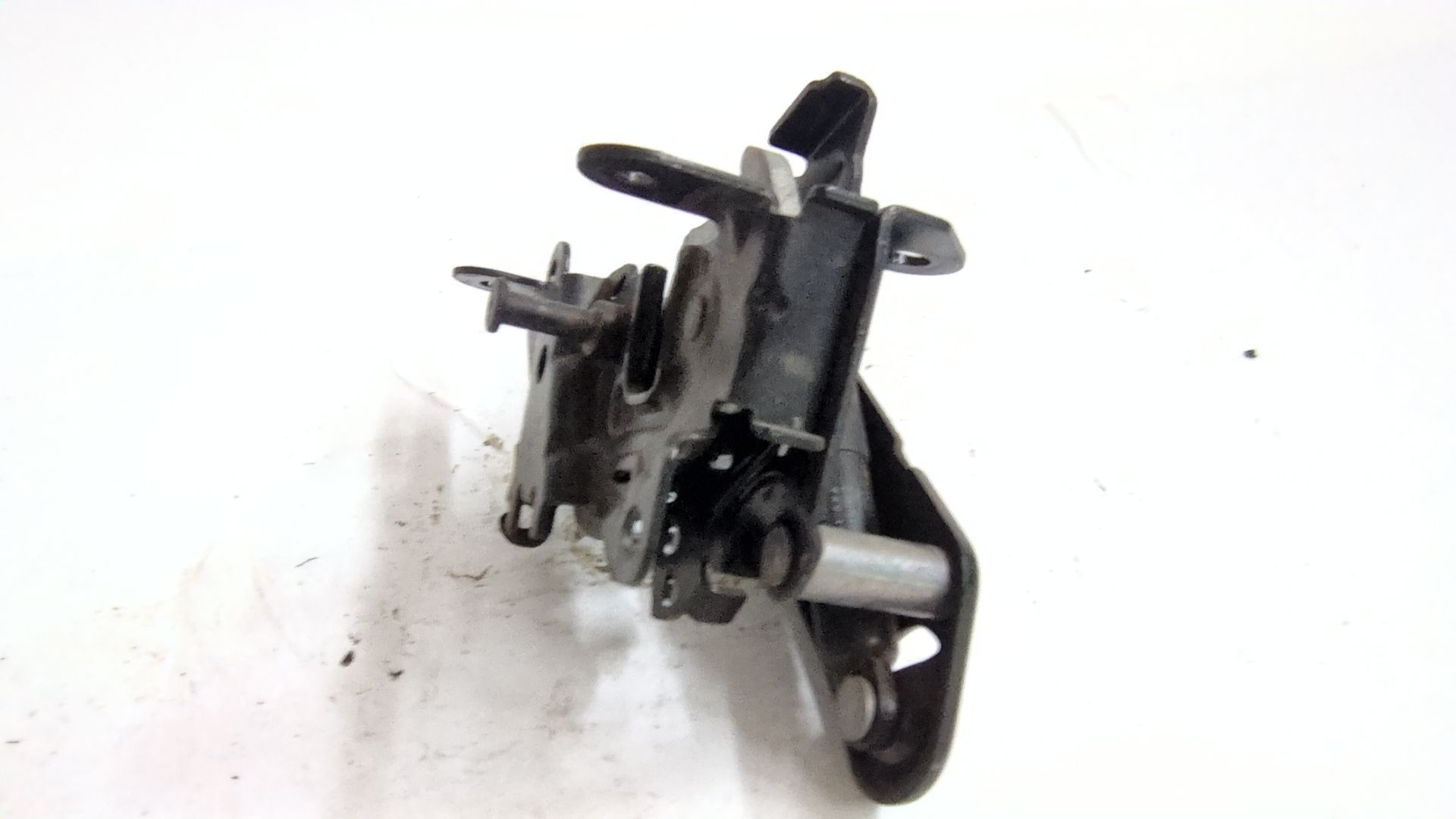 cerradura_capot_51237183762_bmw_5_gran_turismo_f07_535_i