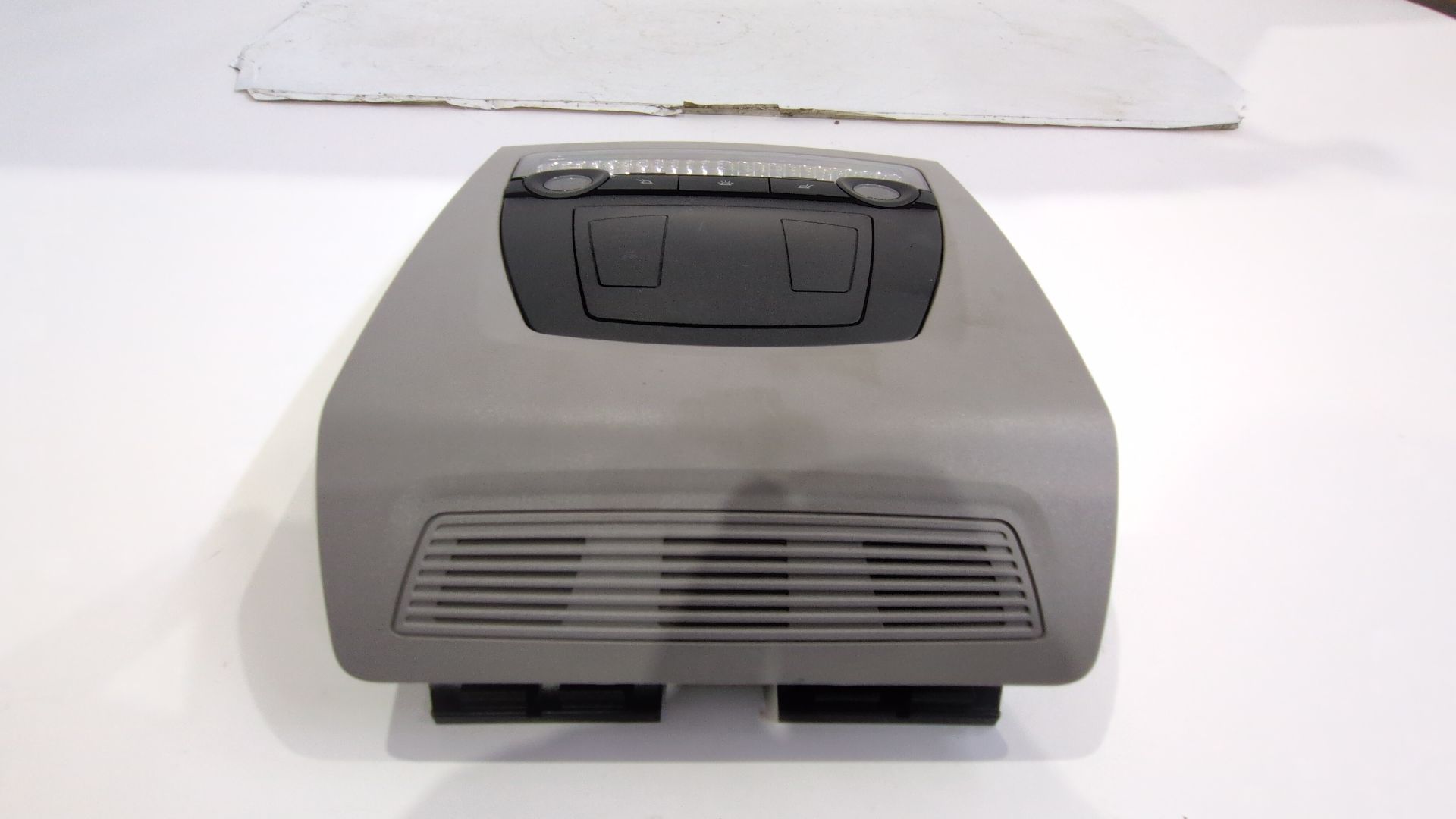 luz_interior_delantera_central_c533673_1016207361_bmw_5_gran_turismo_f07_535_i