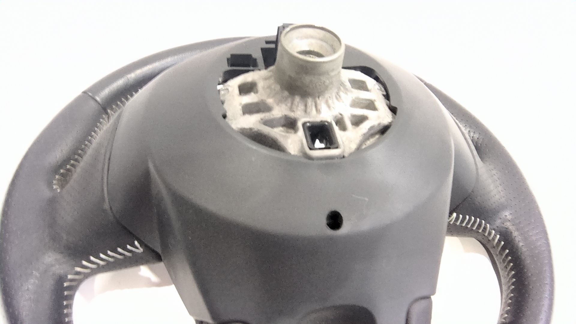 volante_484003771r_renault_grand_scenic_iii_jz0_1_1_6_dci_jz00_jz12