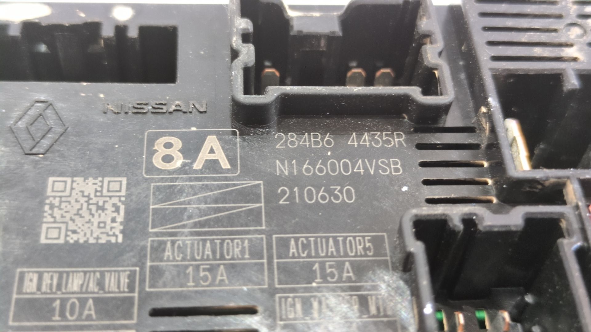 caja_reles_fusibles_284b64435r_n166004vsb_284b6_4435r_dacia_sandero_iii_1_0_tce_90_eco_g