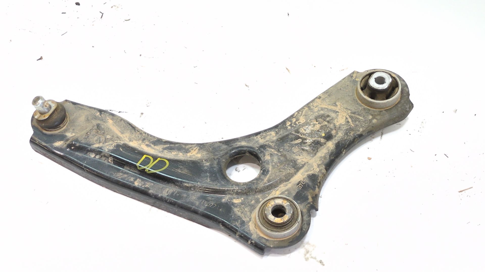 brazo_suspension_inferior_delantero_derecho_545041584r_dacia_sandero_iii_1_0_tce_90_eco_g