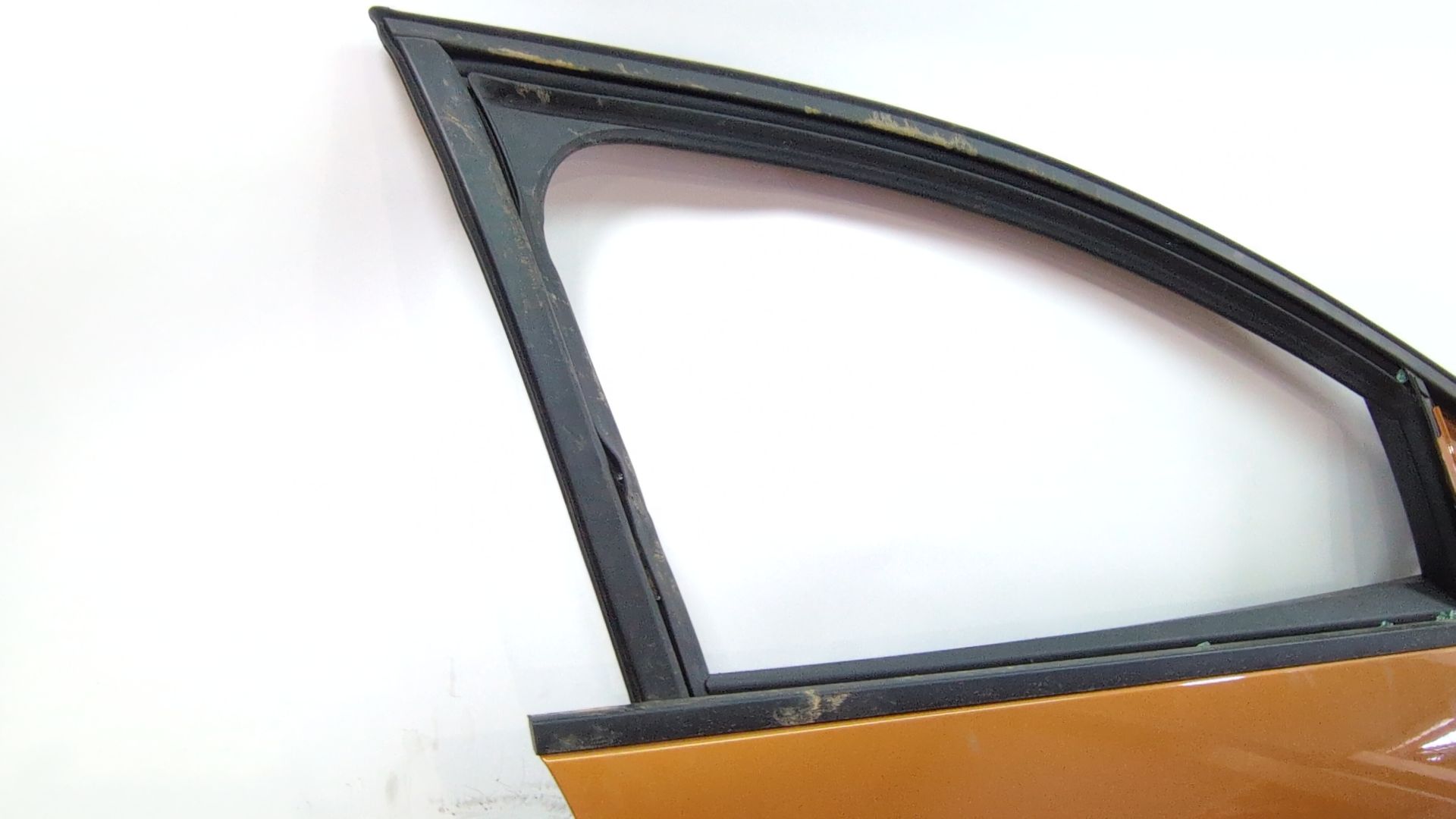 puerta_delantera_derecha_801003355r_color_carroceria_teepy_orange_atacama_dacia_sandero_iii_1_0_tce_90_eco_g