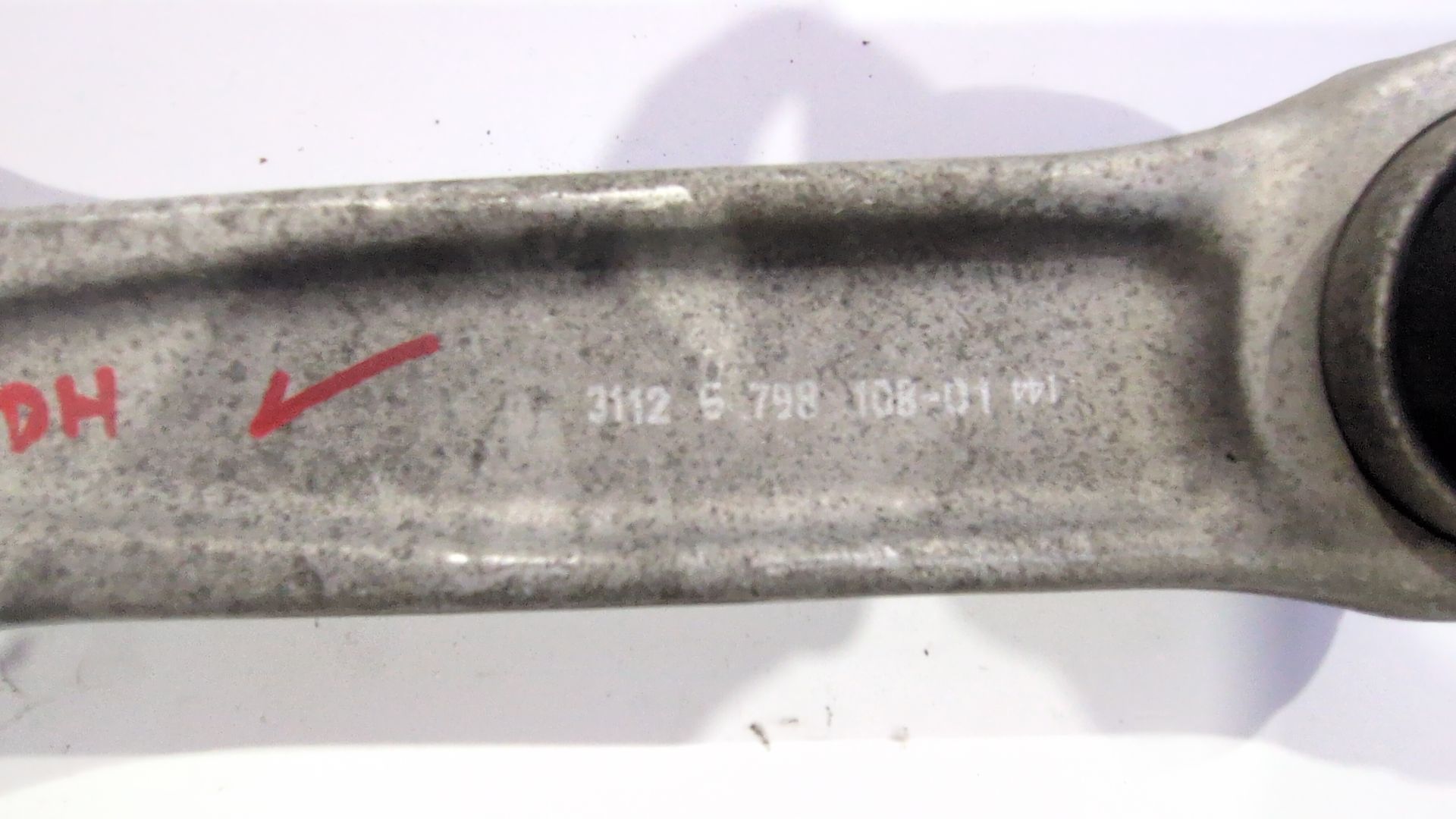 brazo_suspension_inferior_delantero_derecho_31126798108_31126_798_108_bmw_5_gran_turismo_f07_535_i