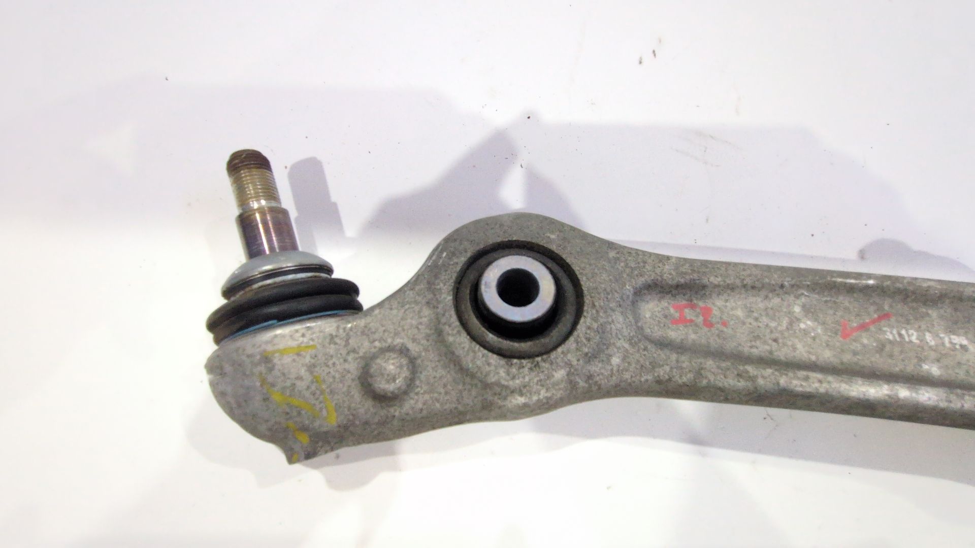 brazo_suspension_inferior_delantero_izquierdo_32126798107_3212_6_798_107_bmw_5_gran_turismo_f07_535_i