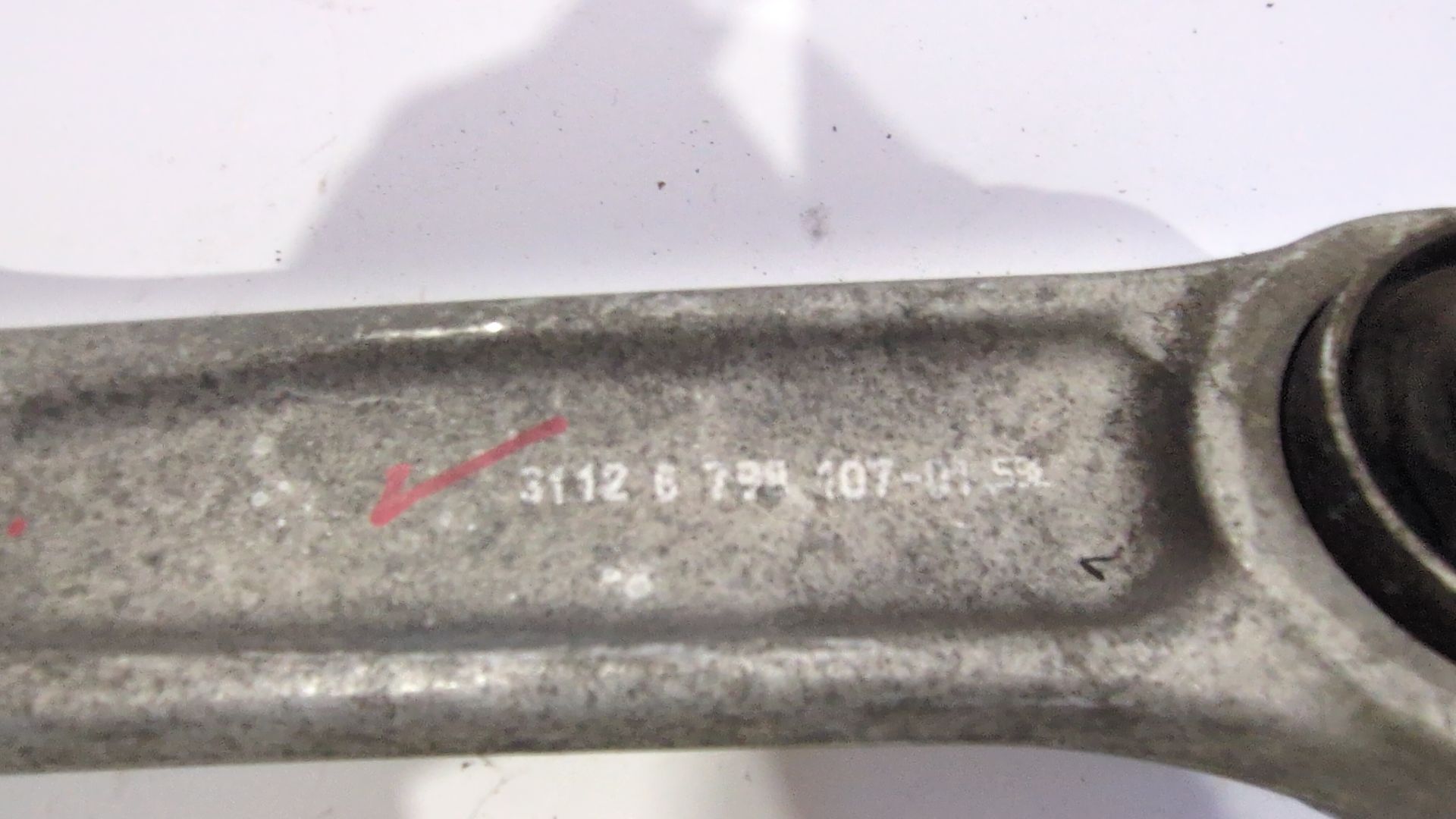 brazo_suspension_inferior_delantero_izquierdo_32126798107_3212_6_798_107_bmw_5_gran_turismo_f07_535_i