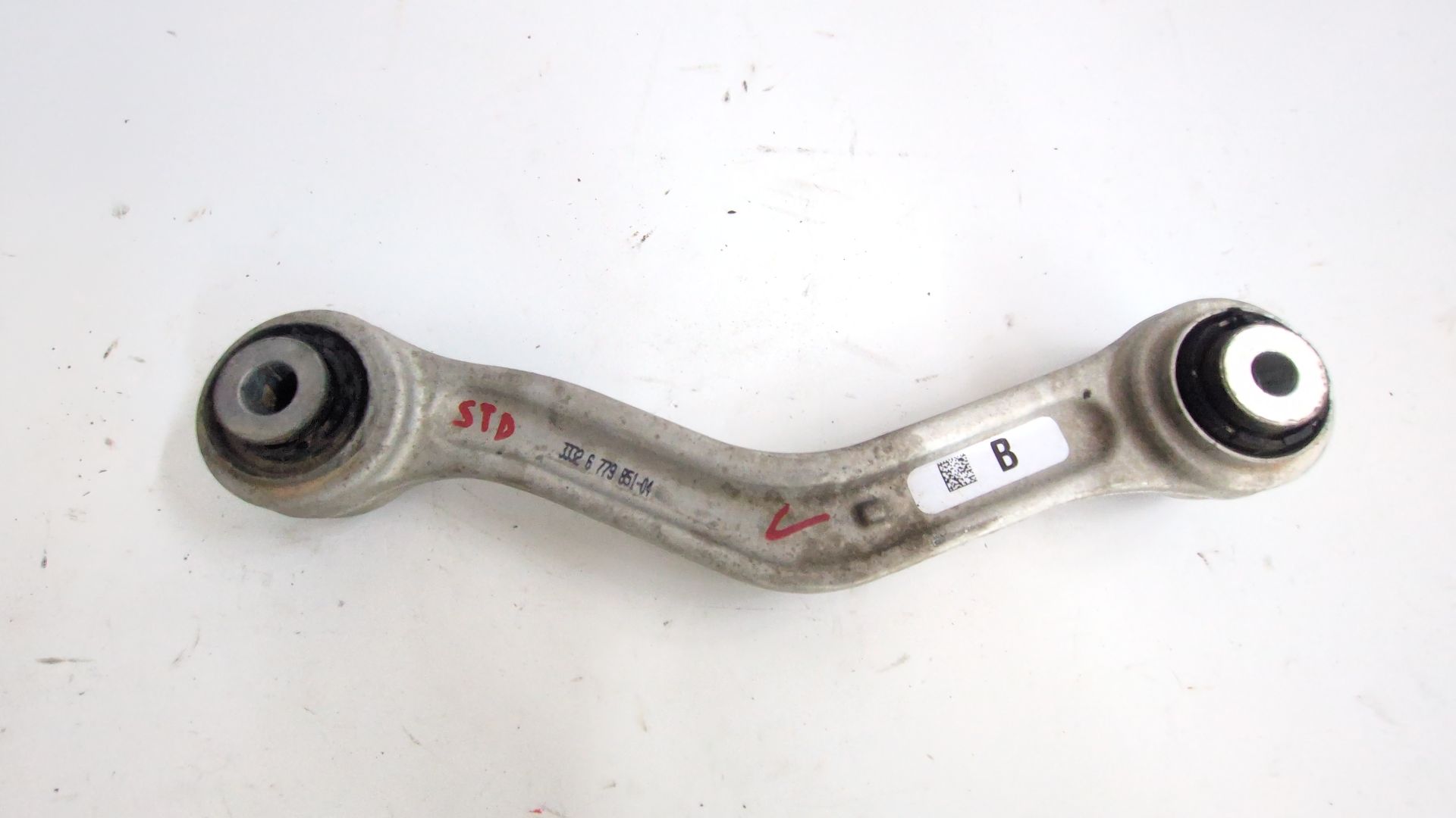 brazo_suspension_superior_trasero_derecho_33326779851_3332_6_779_851_bmw_5_gran_turismo_f07_535_i