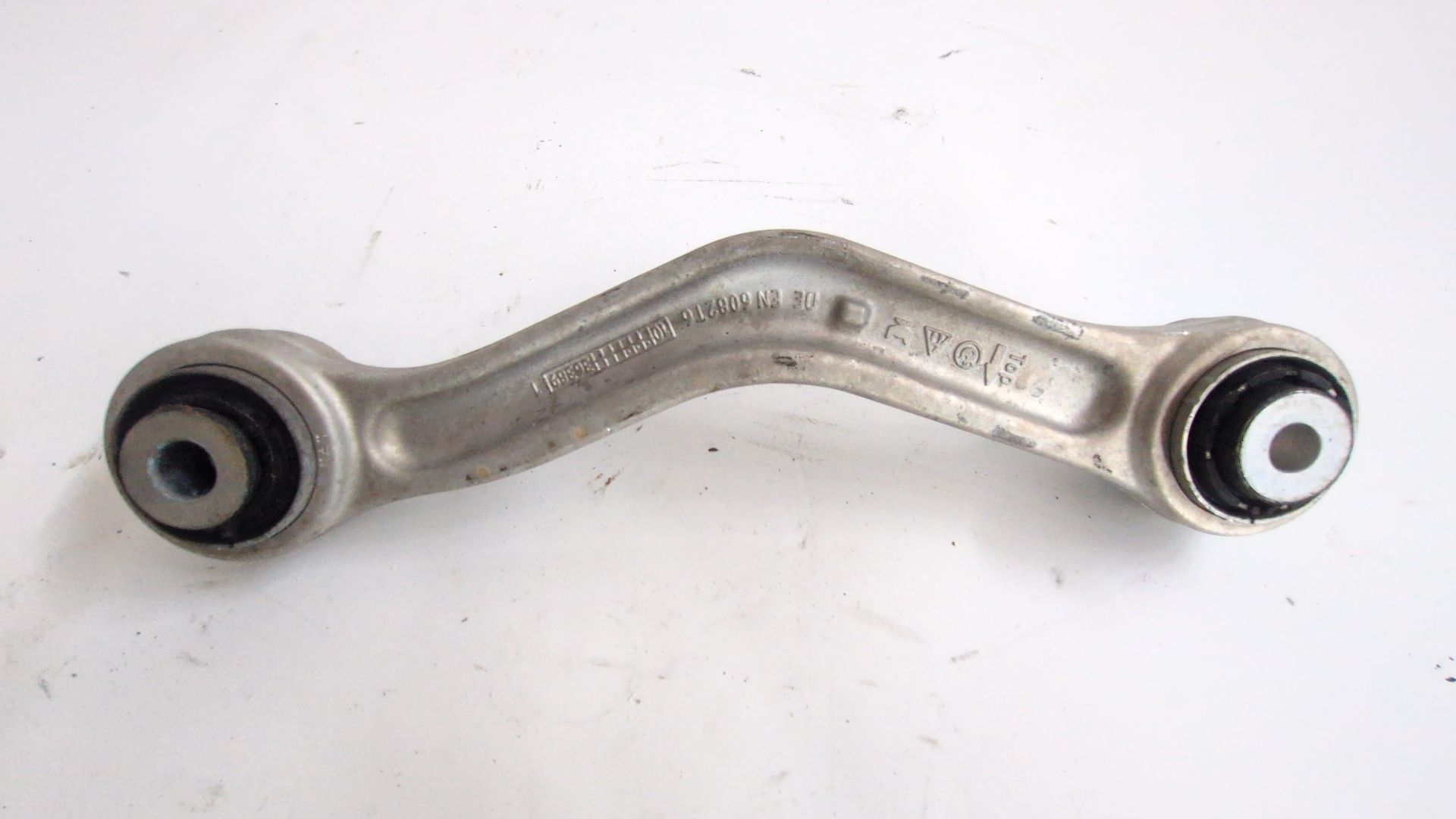 brazo_suspension_superior_trasero_derecho_33326779851_3332_6_779_851_bmw_5_gran_turismo_f07_535_i