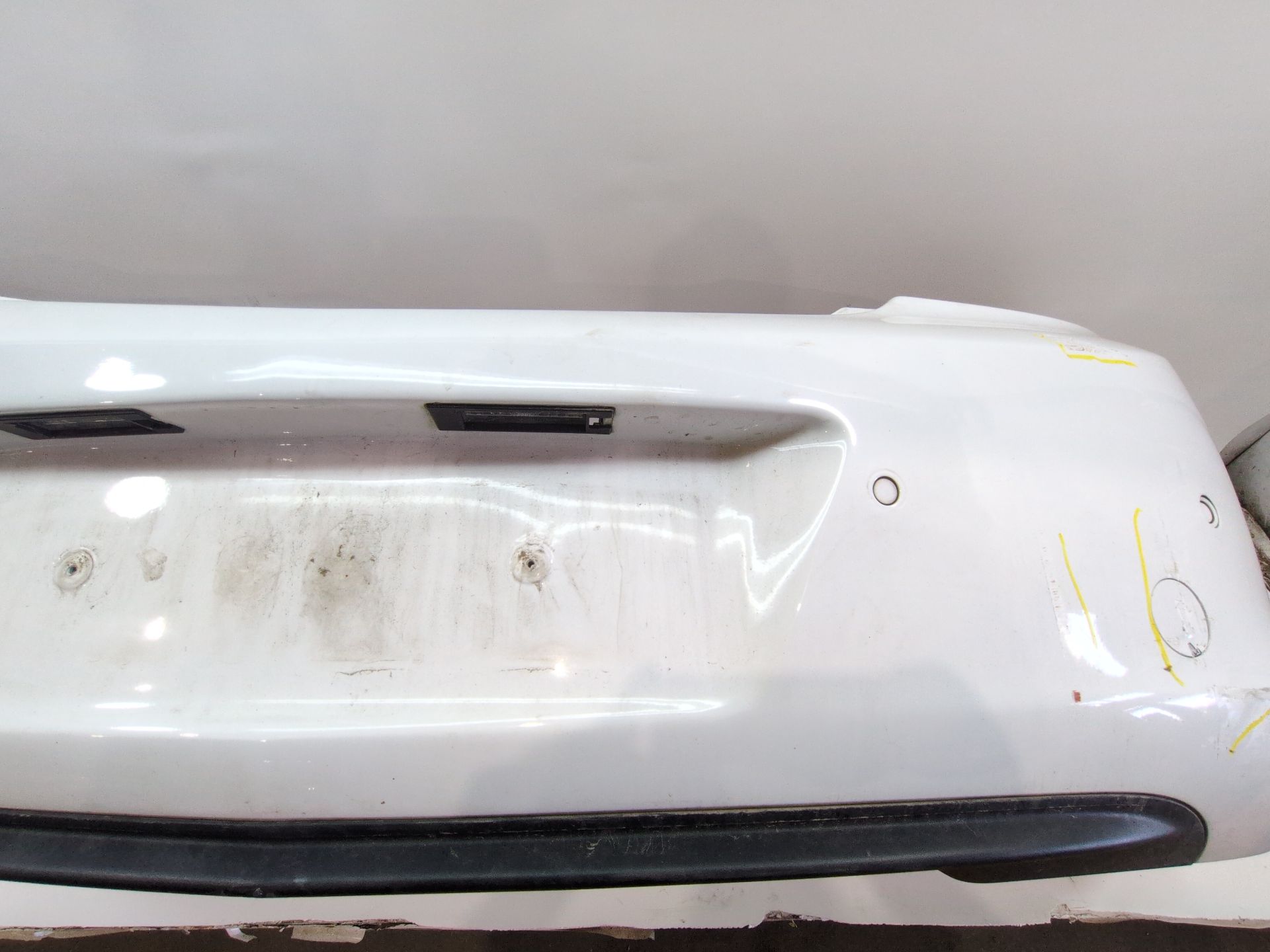 paragolpes_trasero_13250550_opcion_de_color_gaz_40r_opel_insignia_a_sedan_g09_2_0_cdti_69