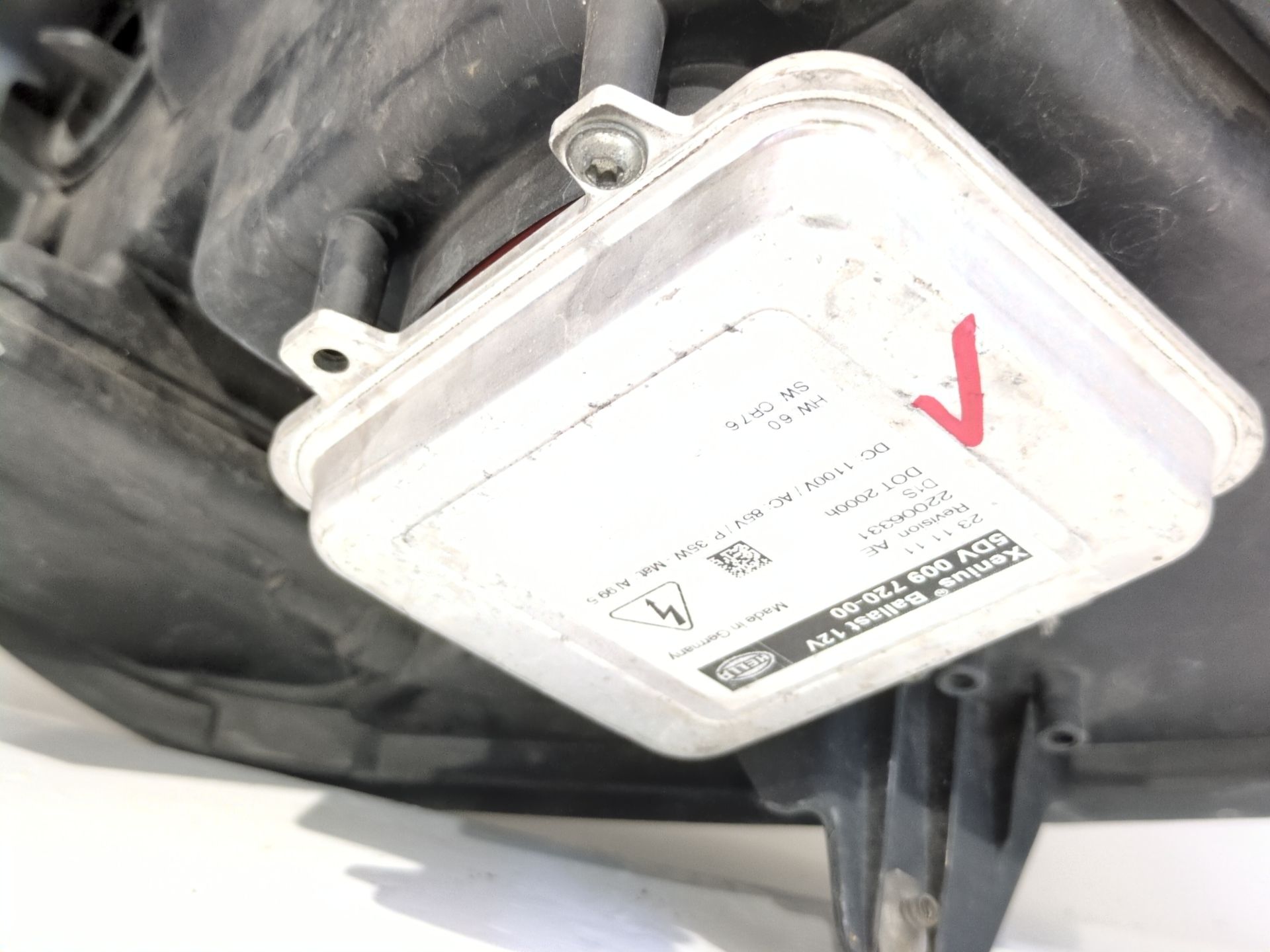 faro_izquierdo_xenon_22831928_1zt00963101_22831928lh_opel_insignia_a_sedan_g09_2_0_cdti_69