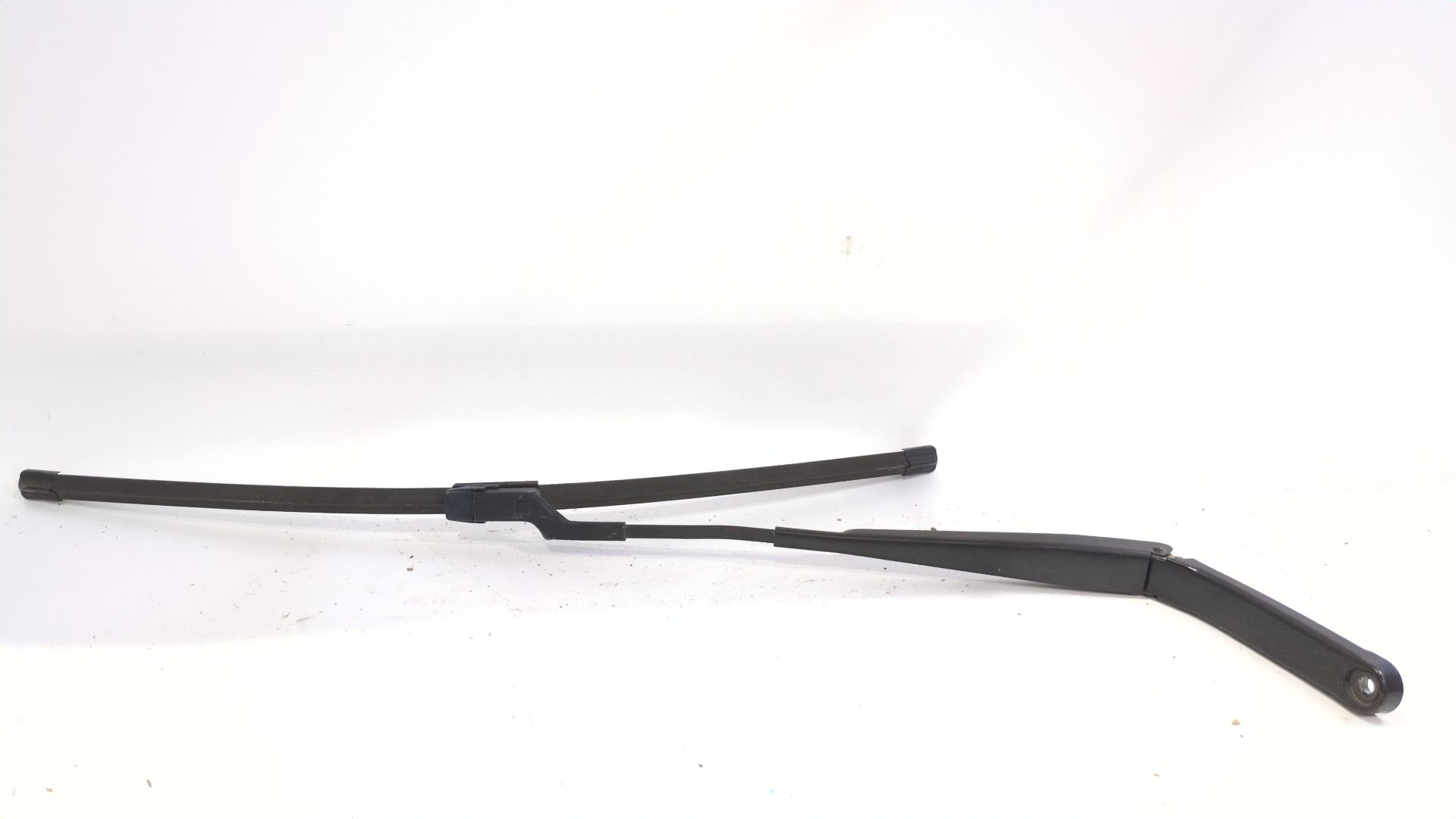 brazo_limpia_delantero_izquierdo_5g1955409b_5g1_955_409_b_volkswagen_golf_vii_variant_ba5_bv5_1_6_tdi