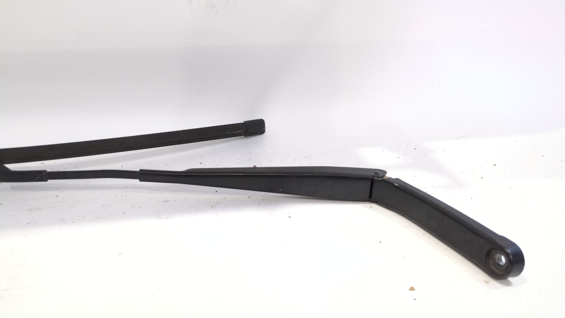 brazo_limpia_delantero_izquierdo_5g1955409b_5g1_955_409_b_volkswagen_golf_vii_variant_ba5_bv5_1_6_tdi