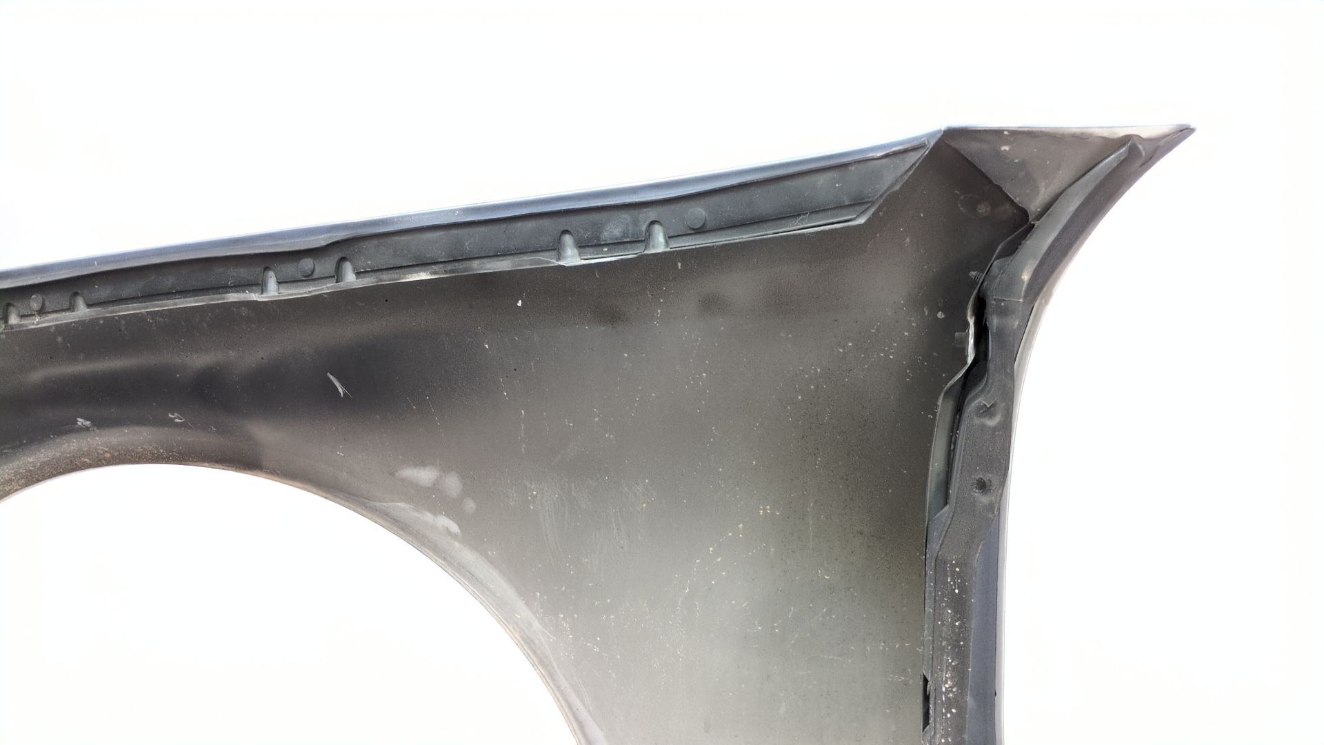 aleta_delantera_derecha_a2038800218_n_de_pintura_747_gris_perlita_pintura_metalizada_a_203_880_02_18_mercedes_benz_clase_c_w203