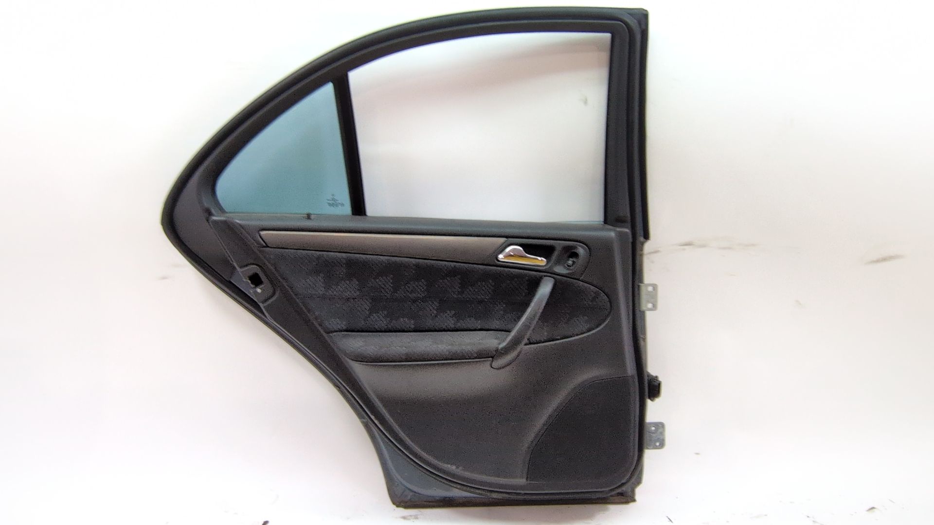 puerta_trasera_izquierda_a2037300105_n_de_pintura_747_gris_perlita_pintura_metalizada_a_203_730_01_05_mercedes_benz_clase_c_w203