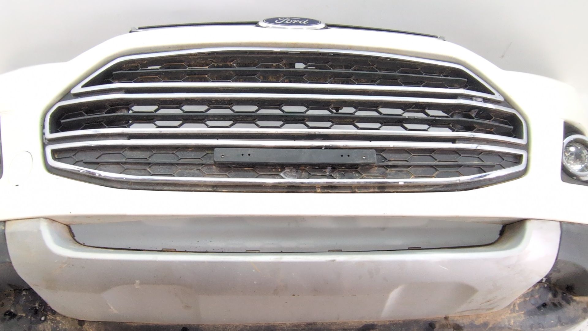 paragolpes_delantero_cn1517757haxwaa_pintura_exterior_diamond_white_no_2_cn15_17757_haxwaa_ford_ecosport_1_5_ecoblue_tdci