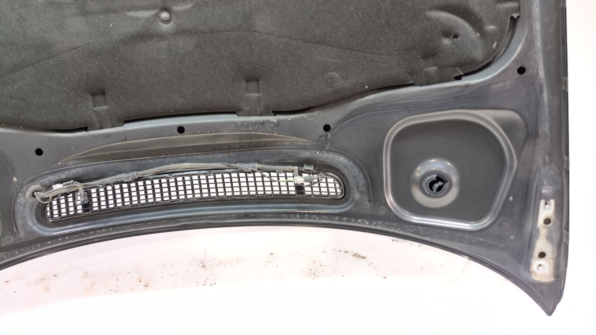 capot_41617042893_color_black_sapphire_metallic_475_41_61_7_042_893_bmw_3_touring_e46_330_xd