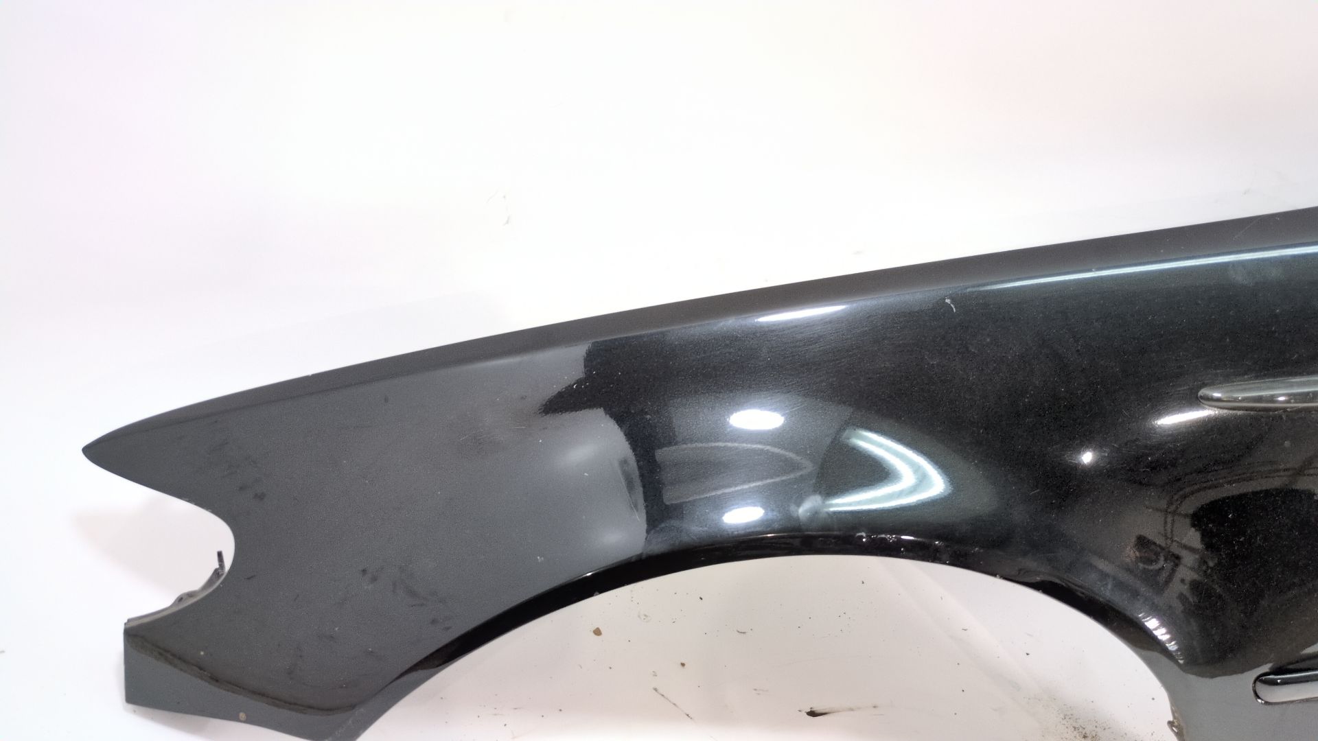 aleta_delantera_izquierda_41357042323_color_black_sapphire_metallic_475_41_35_7_042_323_bmw_3_touring_e46_330_xd