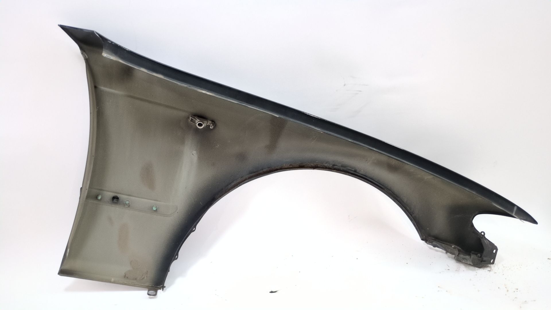 aleta_delantera_izquierda_41357042323_color_black_sapphire_metallic_475_41_35_7_042_323_bmw_3_touring_e46_330_xd