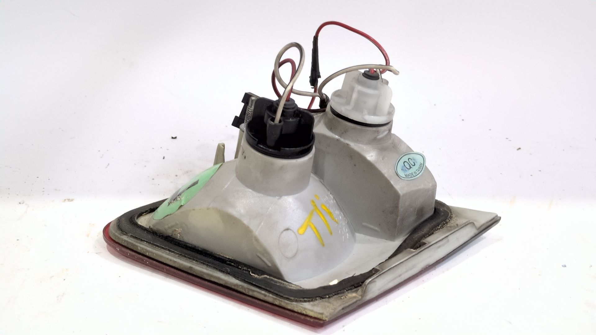 piloto_trasero_izquierdo_interior_sin_referencia_bmw_3_touring_e46_330_xd