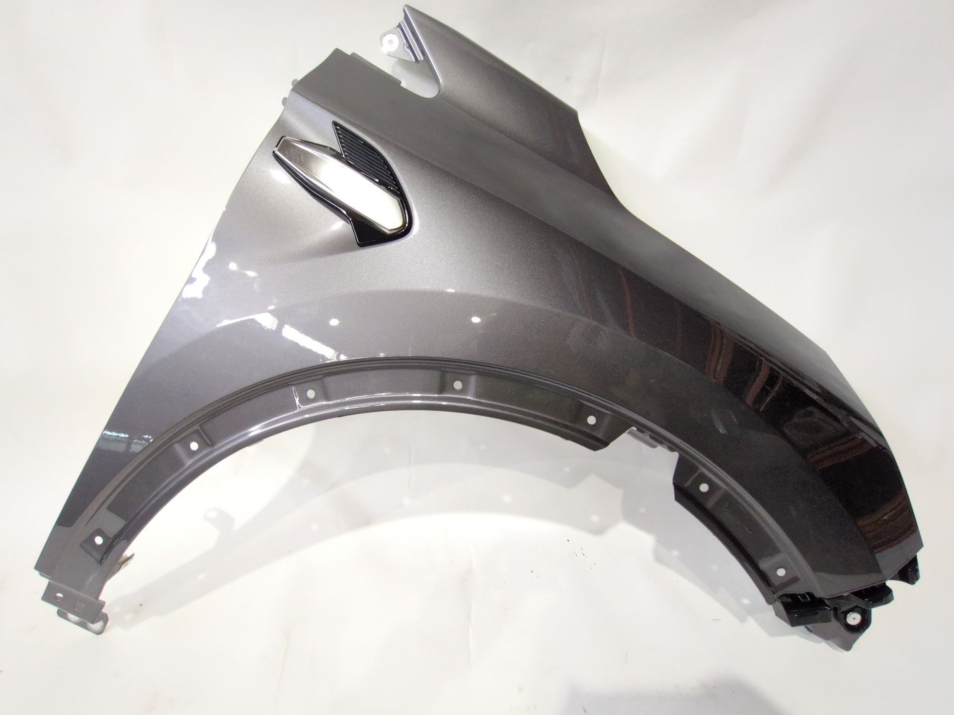 aleta_delantera_derecha_631009055r_color_carroceria_tekng_renault_symbioz_1_6_e_tech_145_105kw_143cv_1598cc