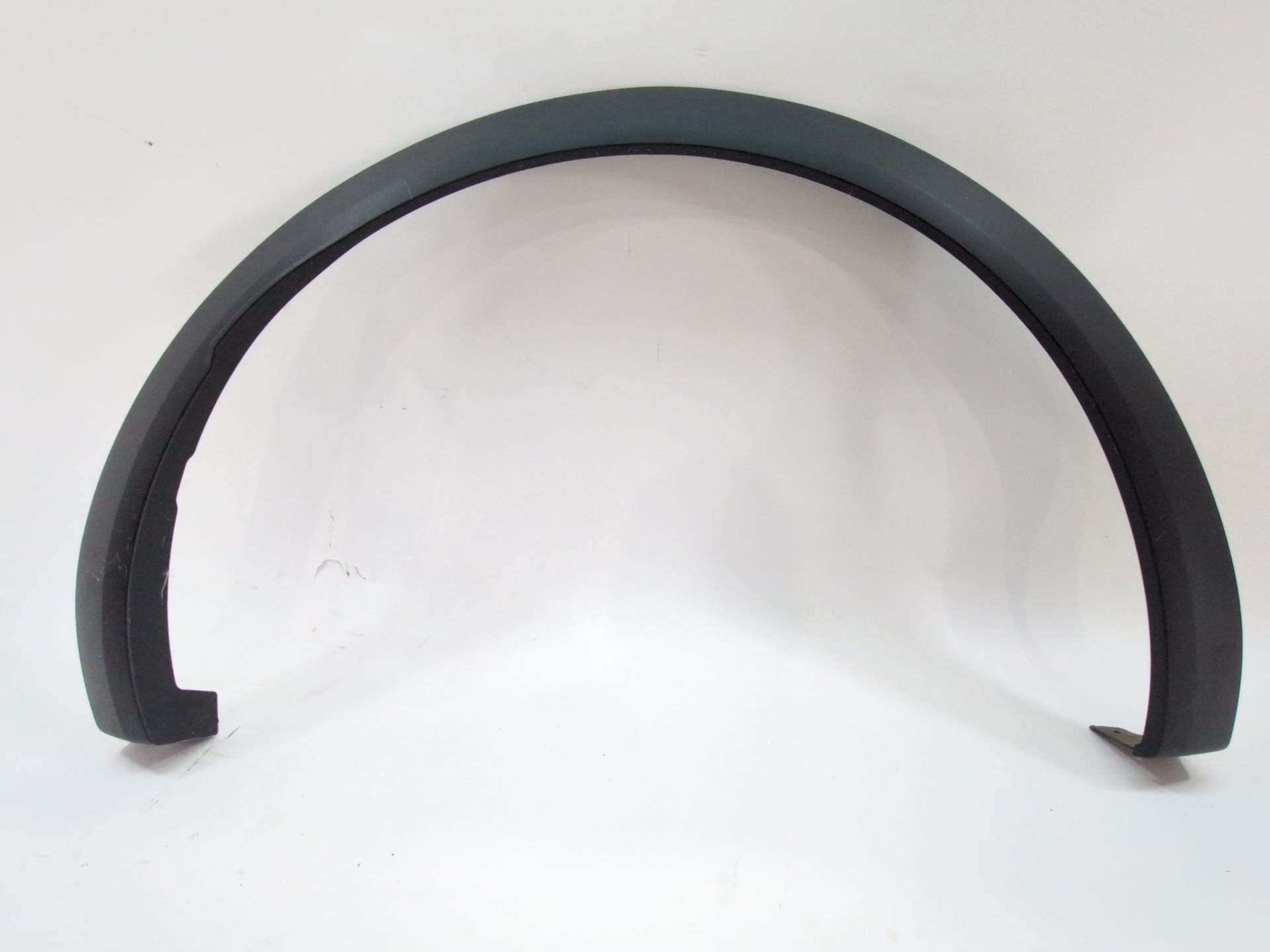 aletin_trasero_derecho_767180950r_renault_symbioz_1_6_e_tech_145_105kw_143cv_1598cc