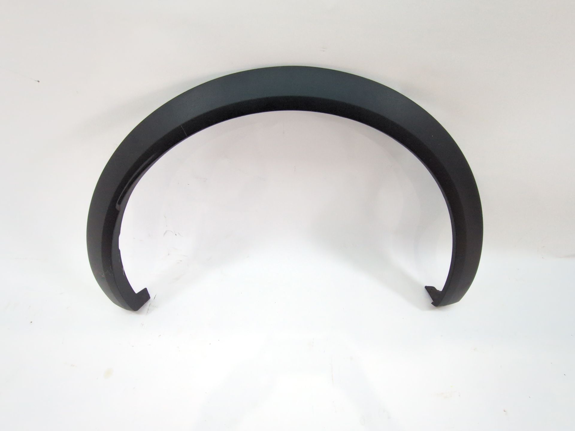 aletin_trasero_derecho_767180950r_renault_symbioz_1_6_e_tech_145_105kw_143cv_1598cc