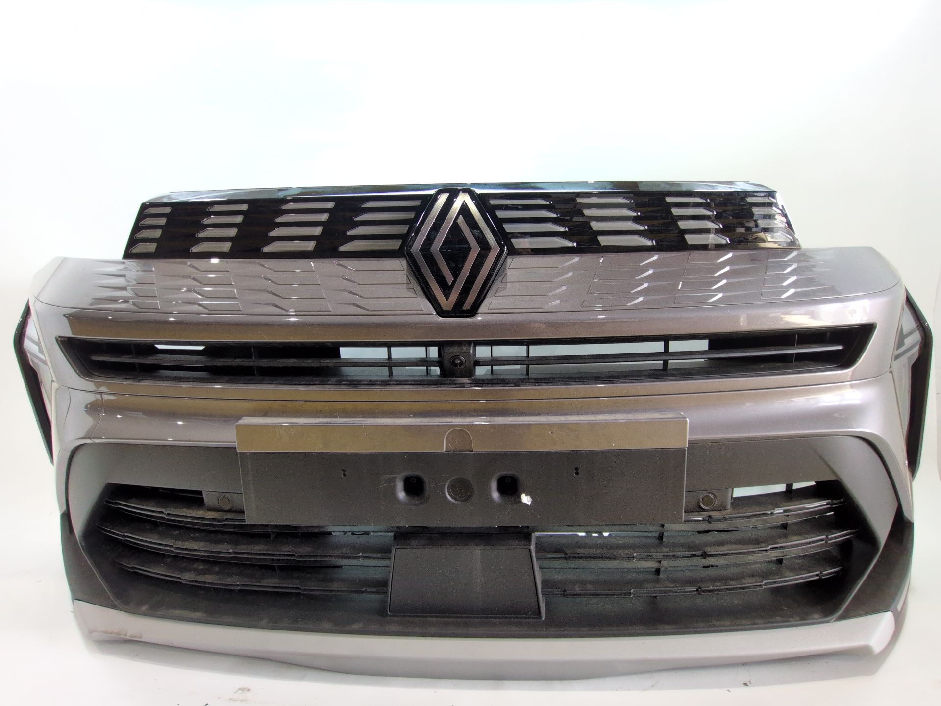 paragolpes_delantero_62010p745r_color_carroceria_tekng_grey_620264889r_renault_symbioz_1_6_e_tech_145_105kw_143cv_1598cc
