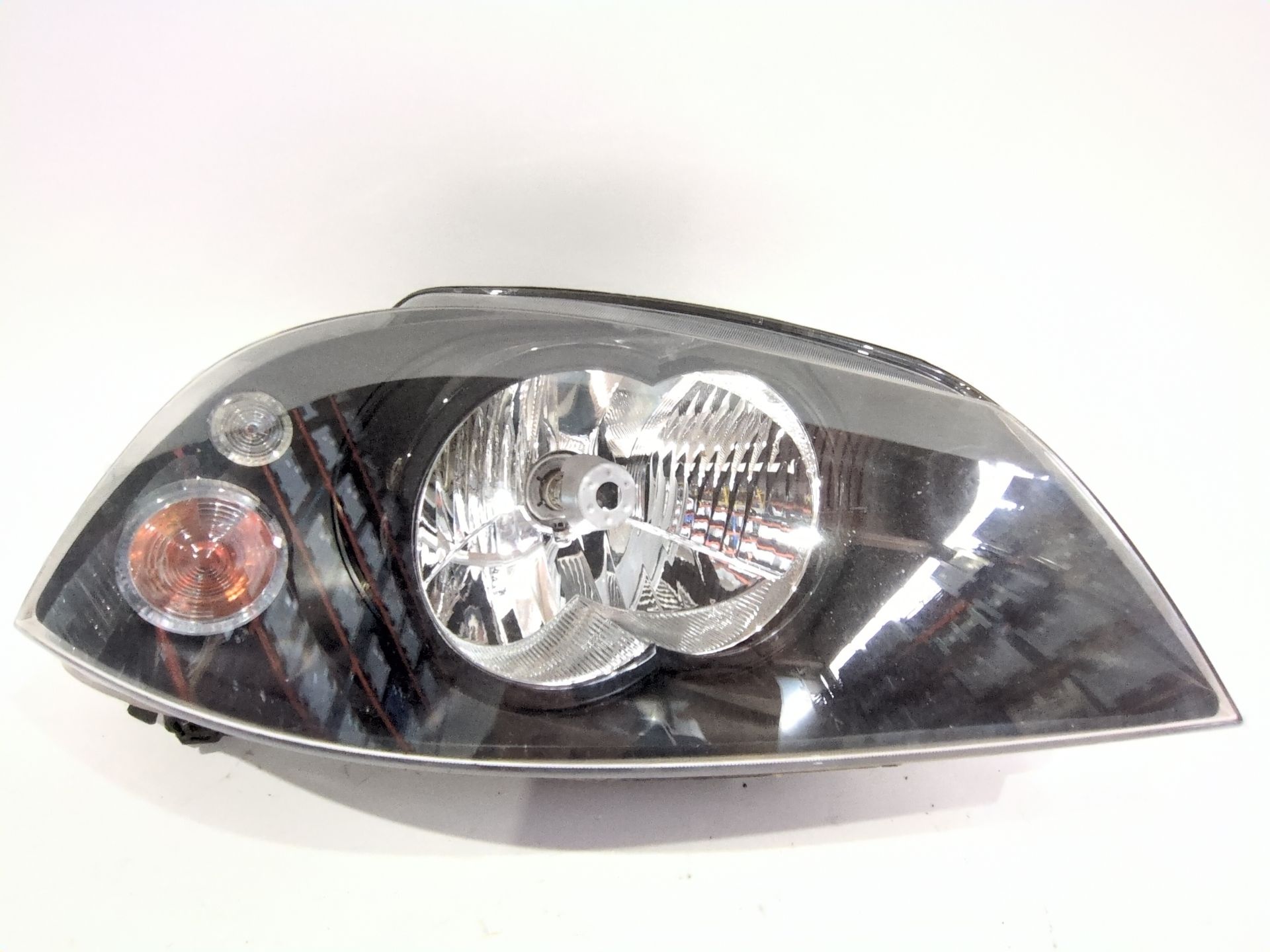 faro_derecho_6l1941752m_6l1_941_752_m_seat_ibiza_iii_6l1_1_9_tdi