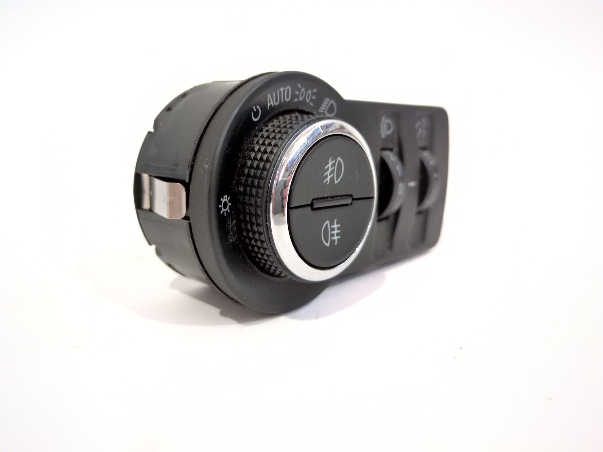 conmutador_de_luces_13268702_251507_0161_53_et_opel_insignia_a_sports_tourer_g09_2_0_cdti_35