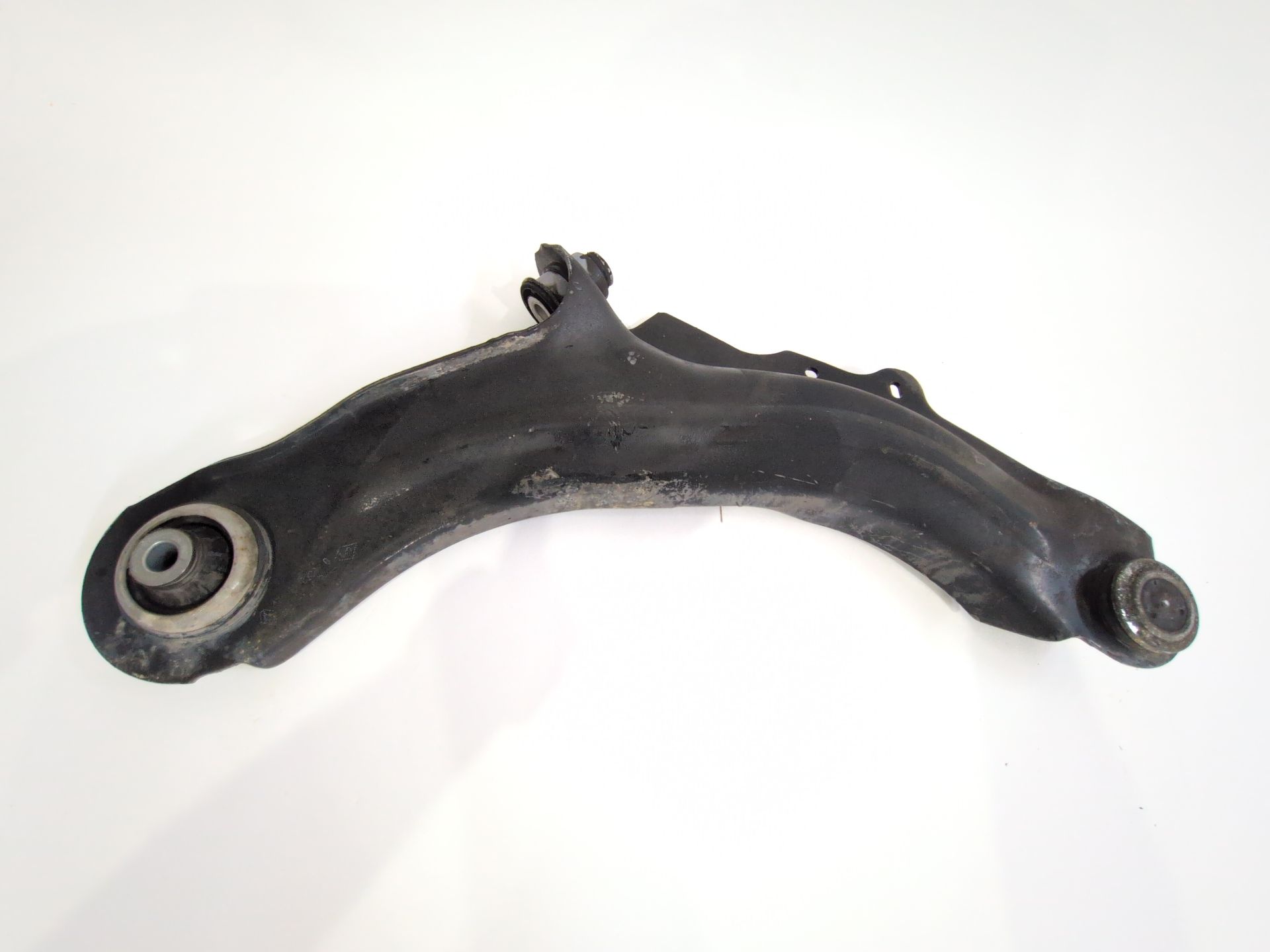 brazo_suspension_inferior_delantero_izquierdo_545053170r_renault_captur_i_j5_h5_0_9_tce_90