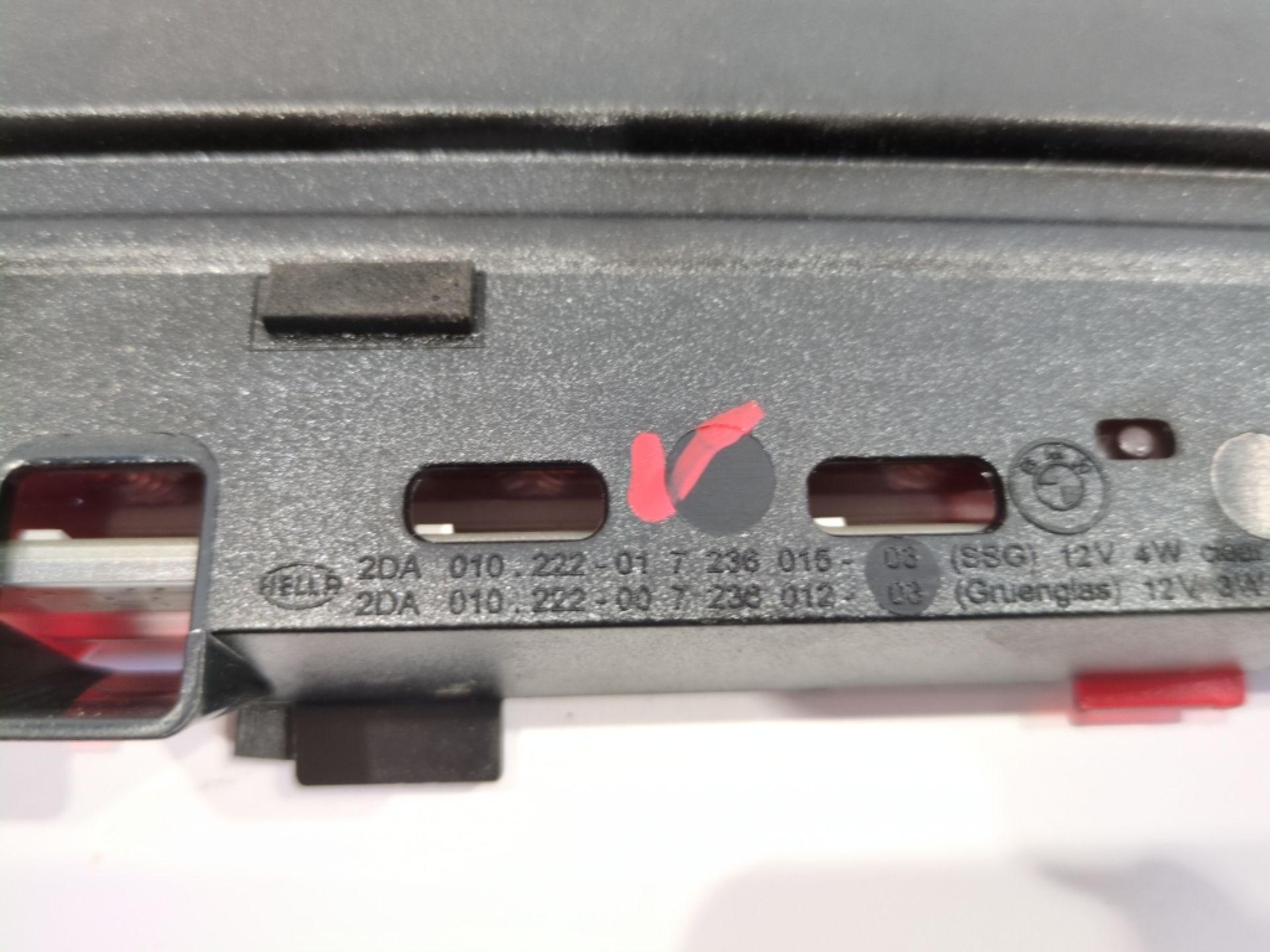 luz_central_de_freno_2da010222017236015_2da_010_222_01_7_236_015_2da_010_222_01_7_236_015_bmw_5_gran_turismo_f07_535_i