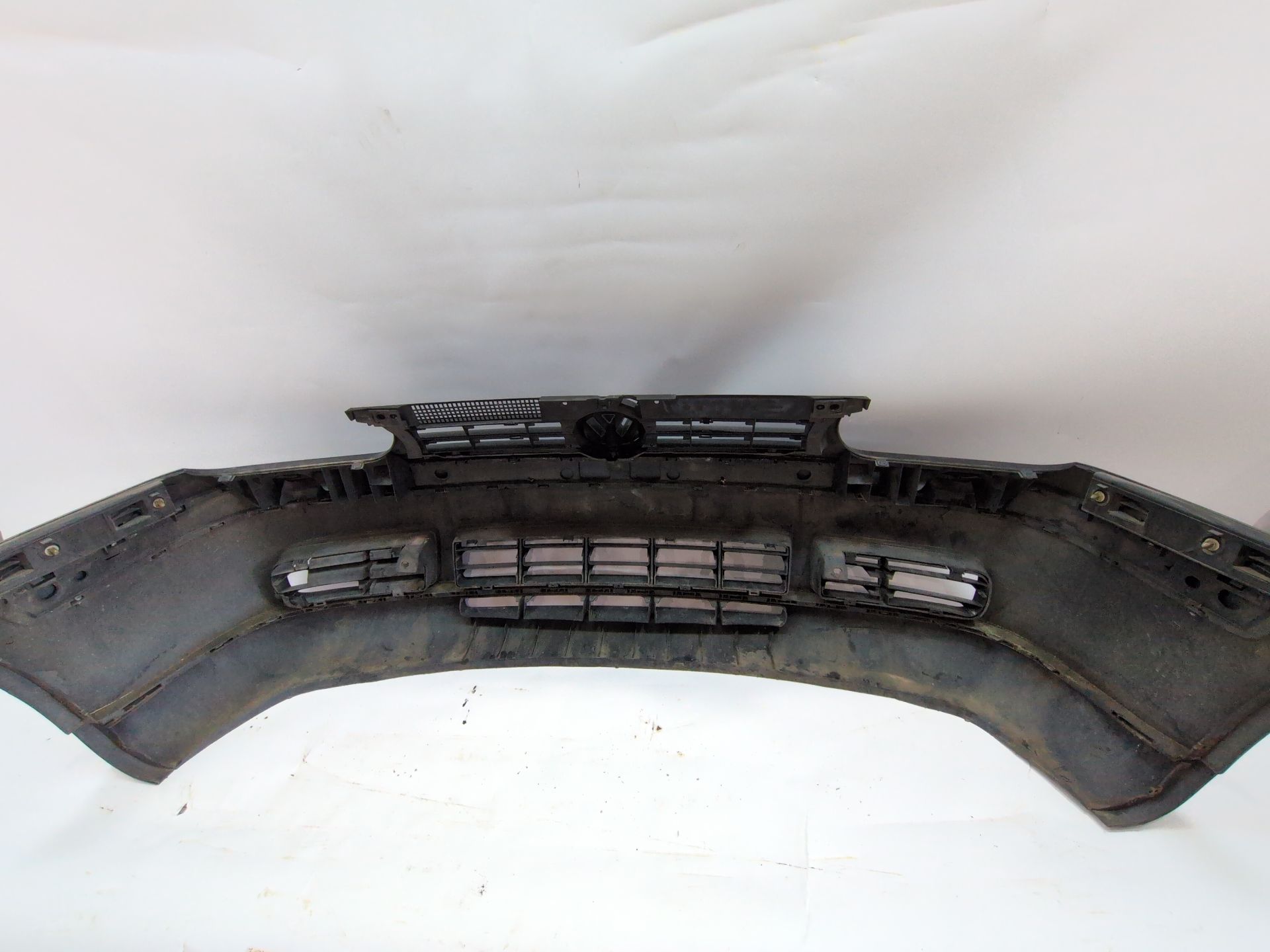 paragolpes_delantero_1j0807217c_color_exterior_n_de_pintura_z4_c9z_1j0_807_217_c_volkswagen_golf_iv_1j1_1_8_t