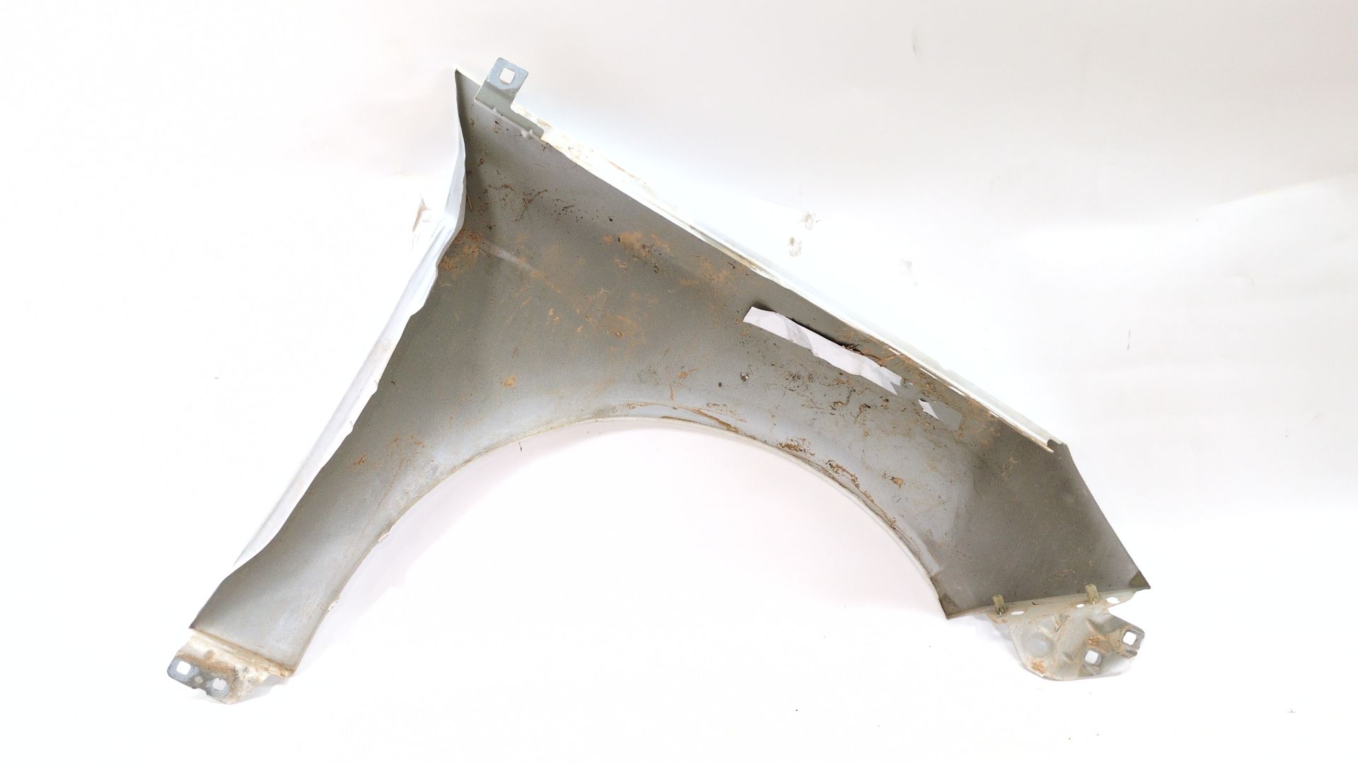 aleta_delantera_izquierda_pbm51a16009ag_pintura_exterior_blanco_pbm51_a16009_ag_ford_focus_iii_1_0_ecoboost