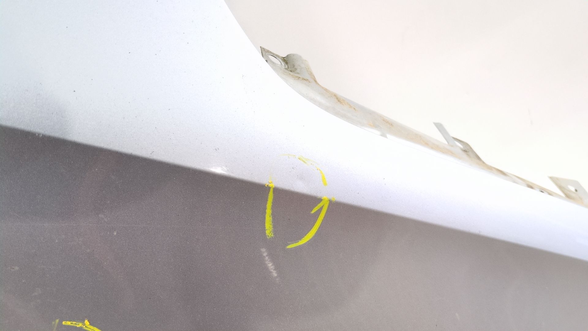 aleta_delantera_derecha_5ja821022b_color_exterior_n_de_pintura_8e_a7w_5ja_821_022_b_seat_toledo_iv_kg3_1_6_tdi