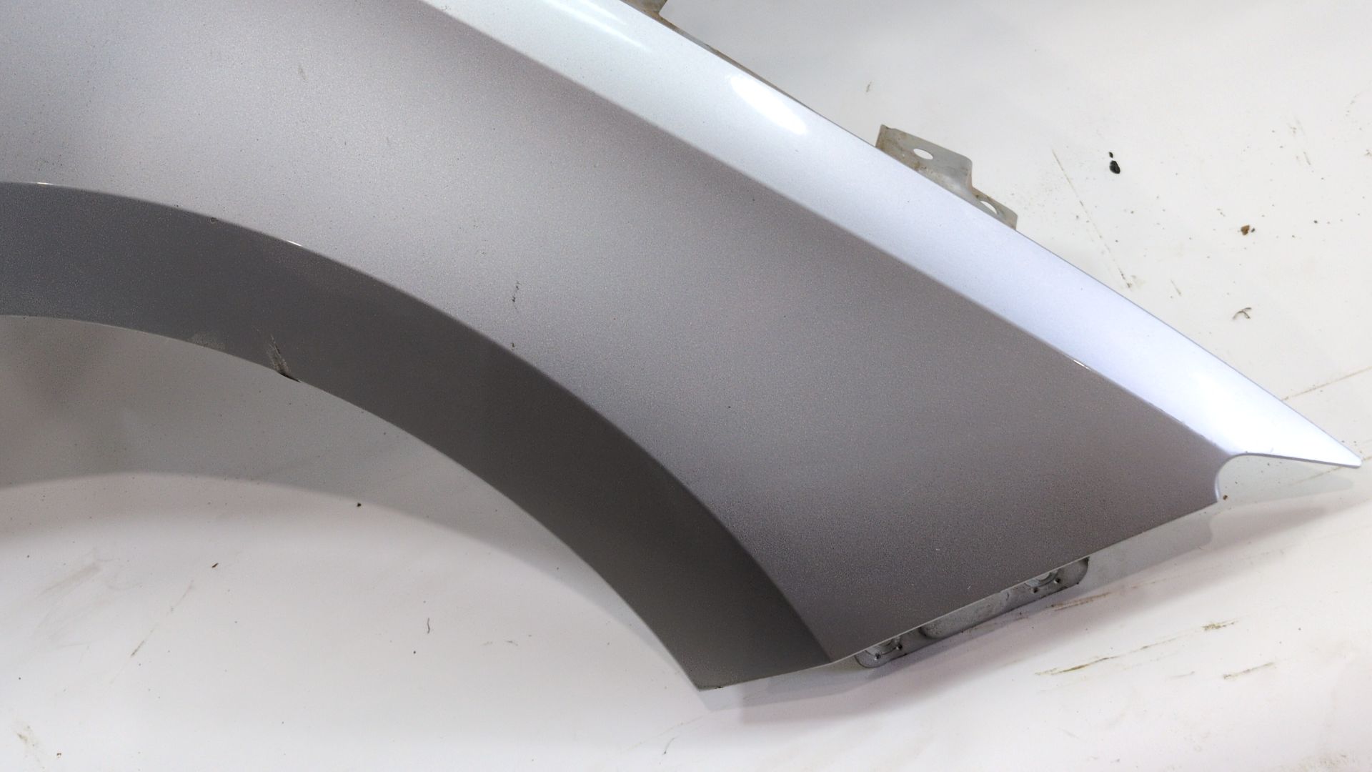 aleta_delantera_derecha_5ja821022b_color_exterior_n_de_pintura_8e_a7w_5ja_821_022_b_seat_toledo_iv_kg3_1_6_tdi