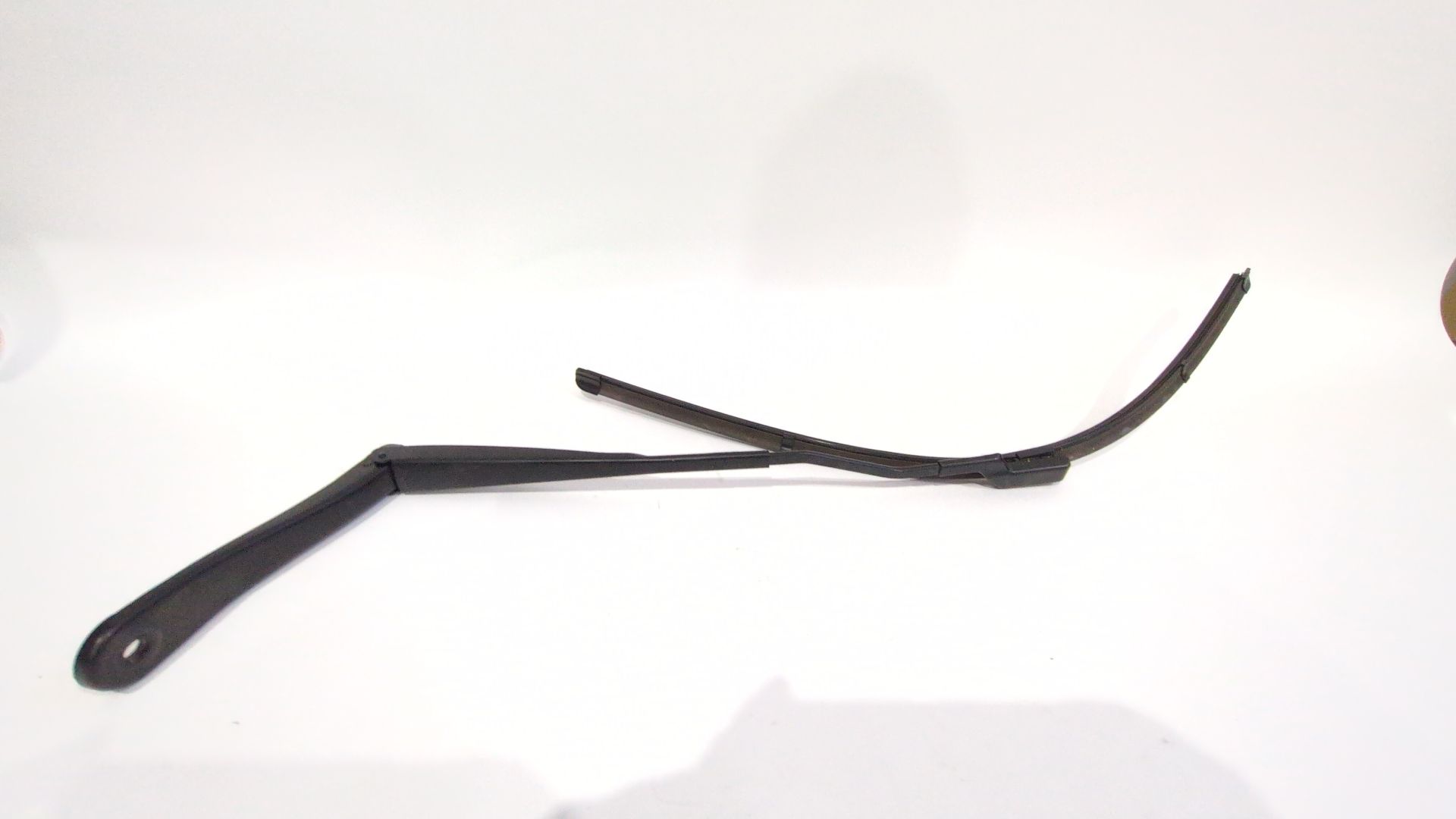 brazo_limpia_delantero_izquierdo_288813173r_renault_clio_v_b7_1_5_blue_dci_100_b7ad